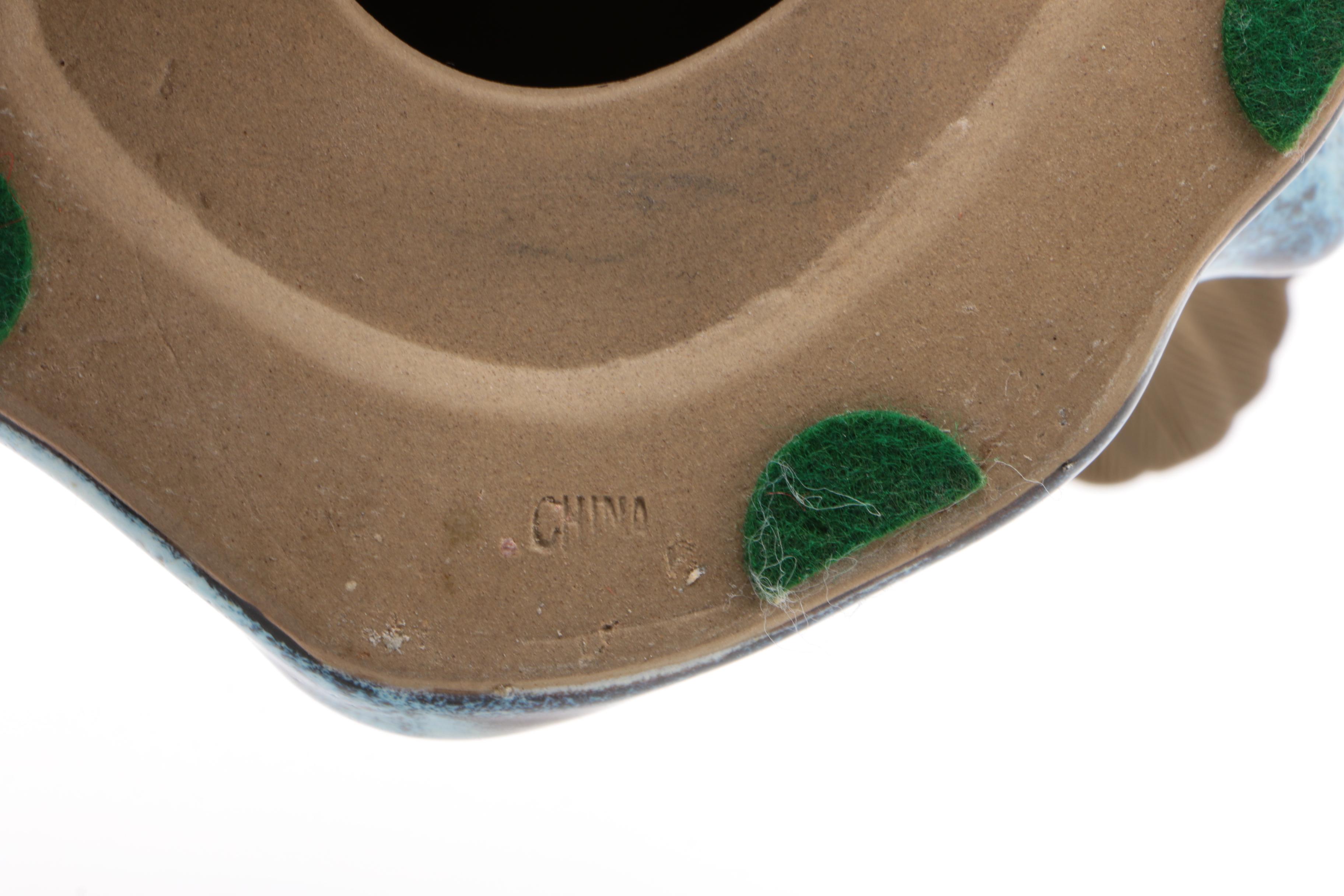 Chinese Shiwan Ware Porcelain Hen Figurine