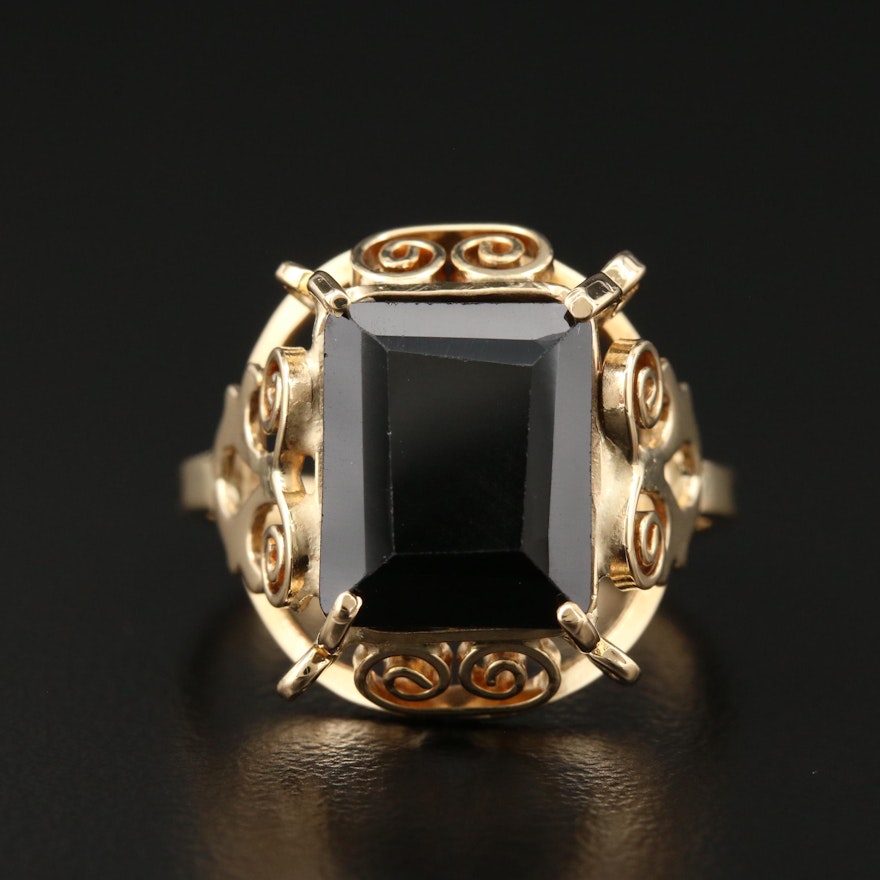 18K Yellow Gold Black Onyx Ring