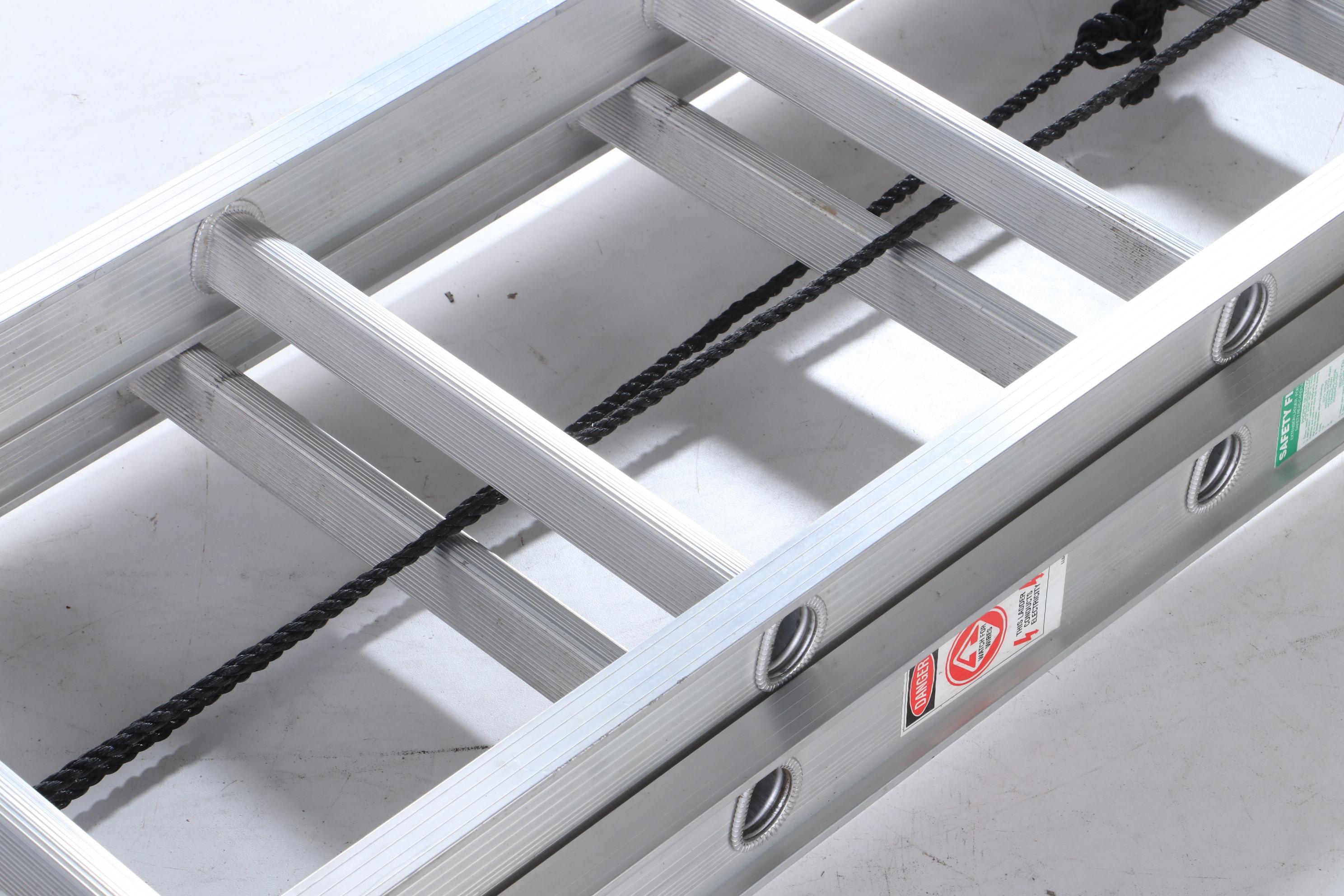 Green Bull 24ft. Aluminum Extension Ladder with Heavy Duty Pulley and Rope