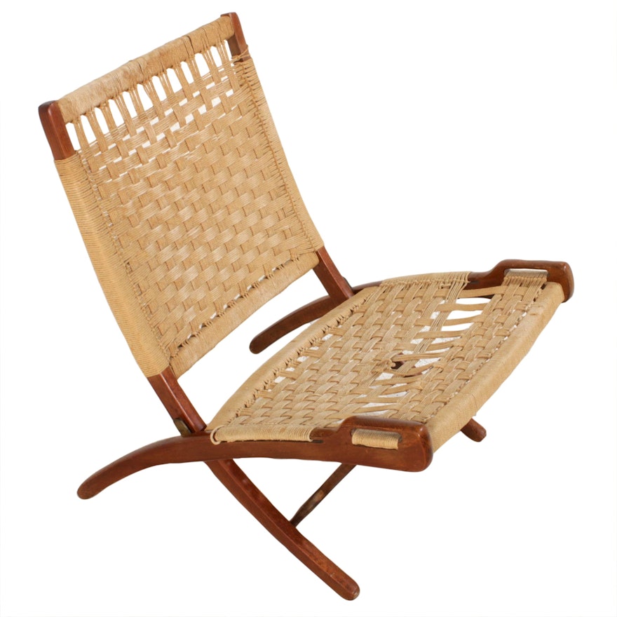 Walnut and Rope Folding Chair in the Style of Hans Wegner, Mid-20th Century