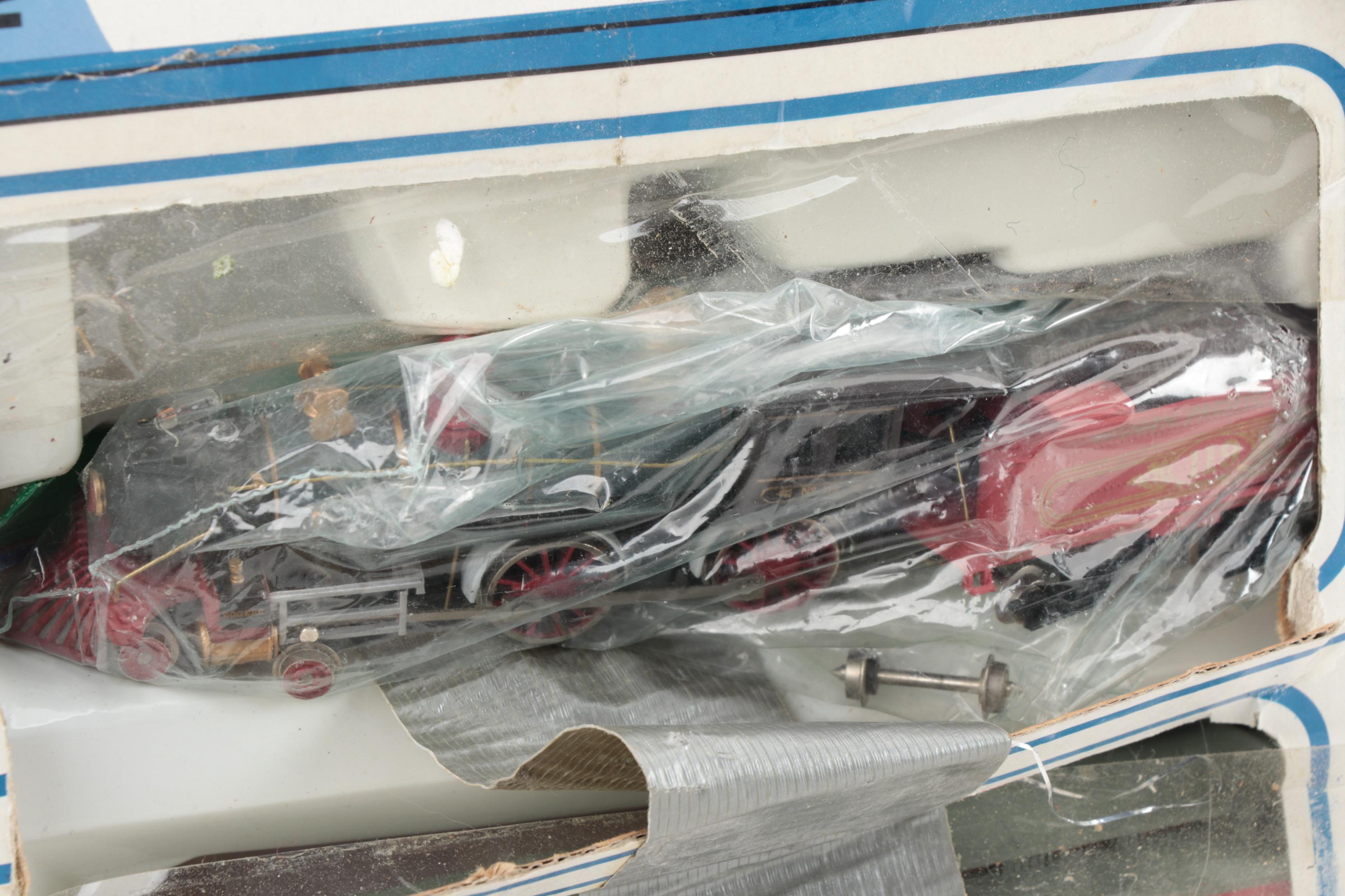 Bachmann "Old Tyme Village Express" Model Train Kit and More, 1995