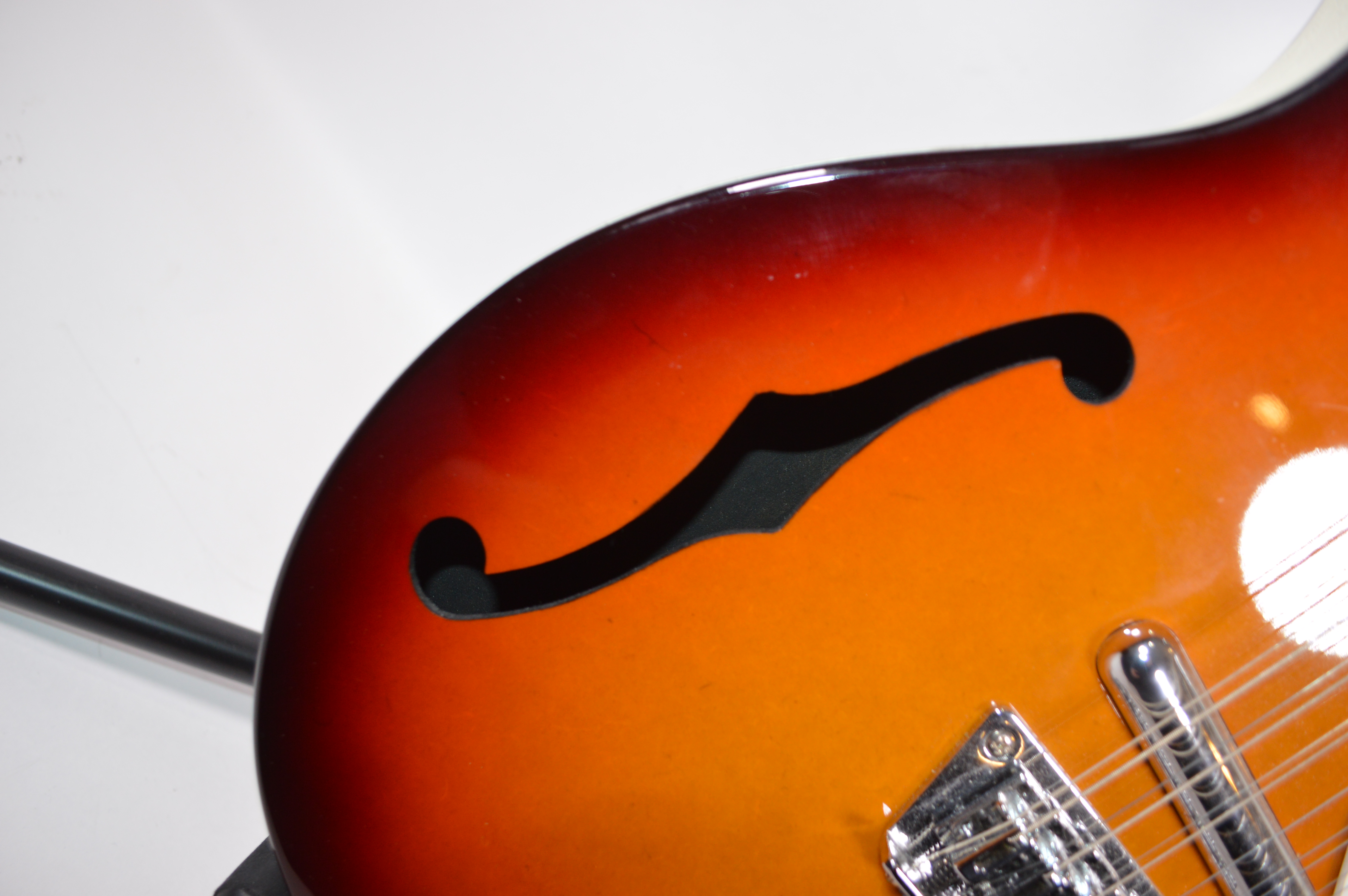 Danelectro 12 String Electric Guitar Tobacco Sunburst and Hard Carrying Case