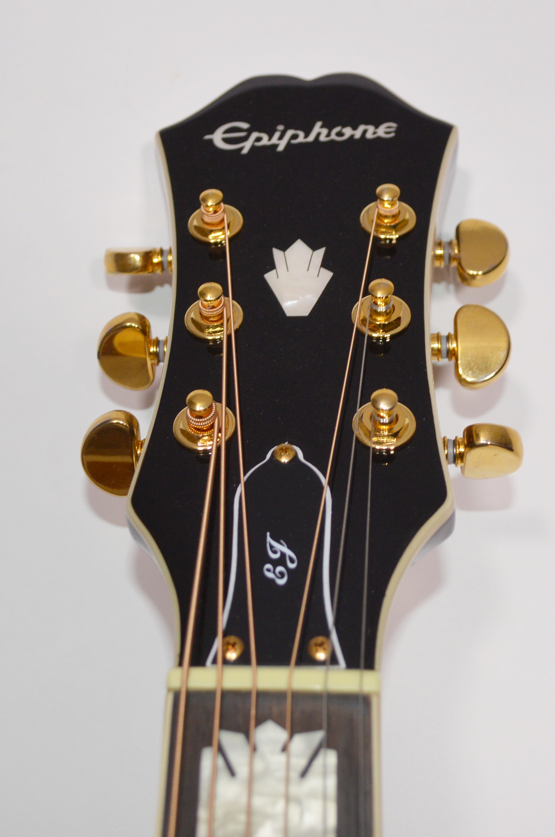 Epiphone EJ200SCE Acoustic-Electric Guitar