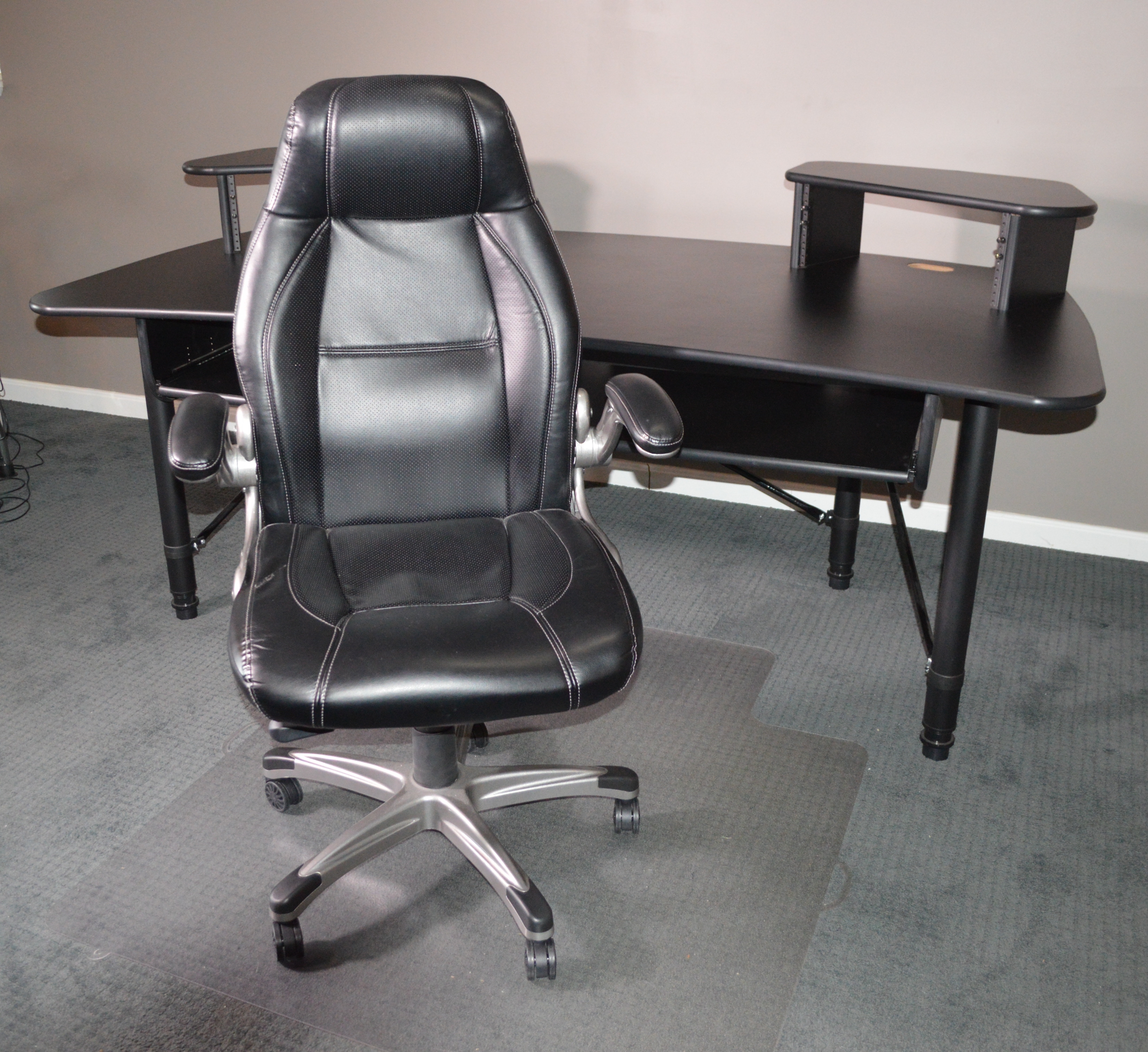 RAB Audio ProRak 88 Music Production Workstation and Torrent Manager Chair