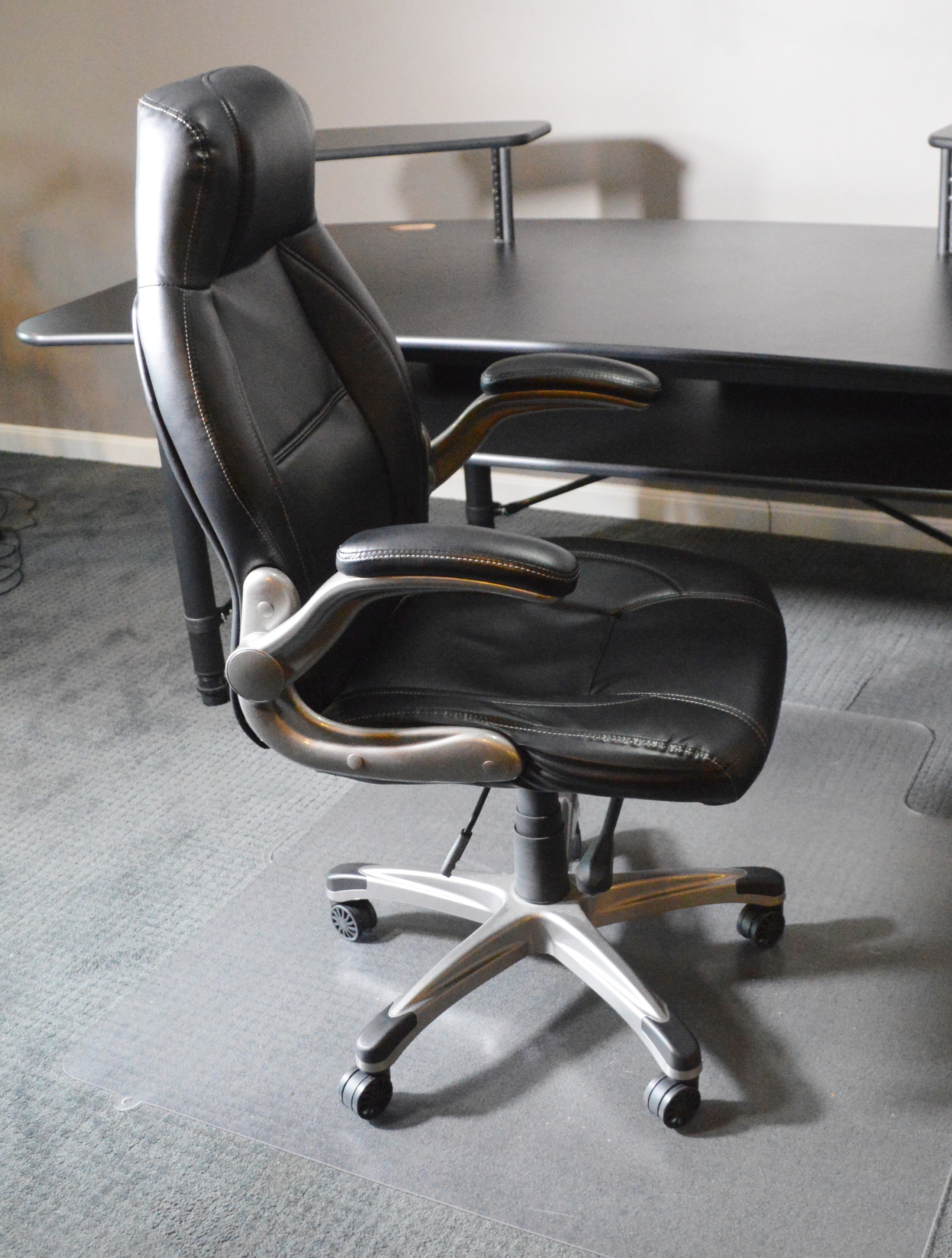 RAB Audio ProRak 88 Music Production Workstation and Torrent Manager Chair