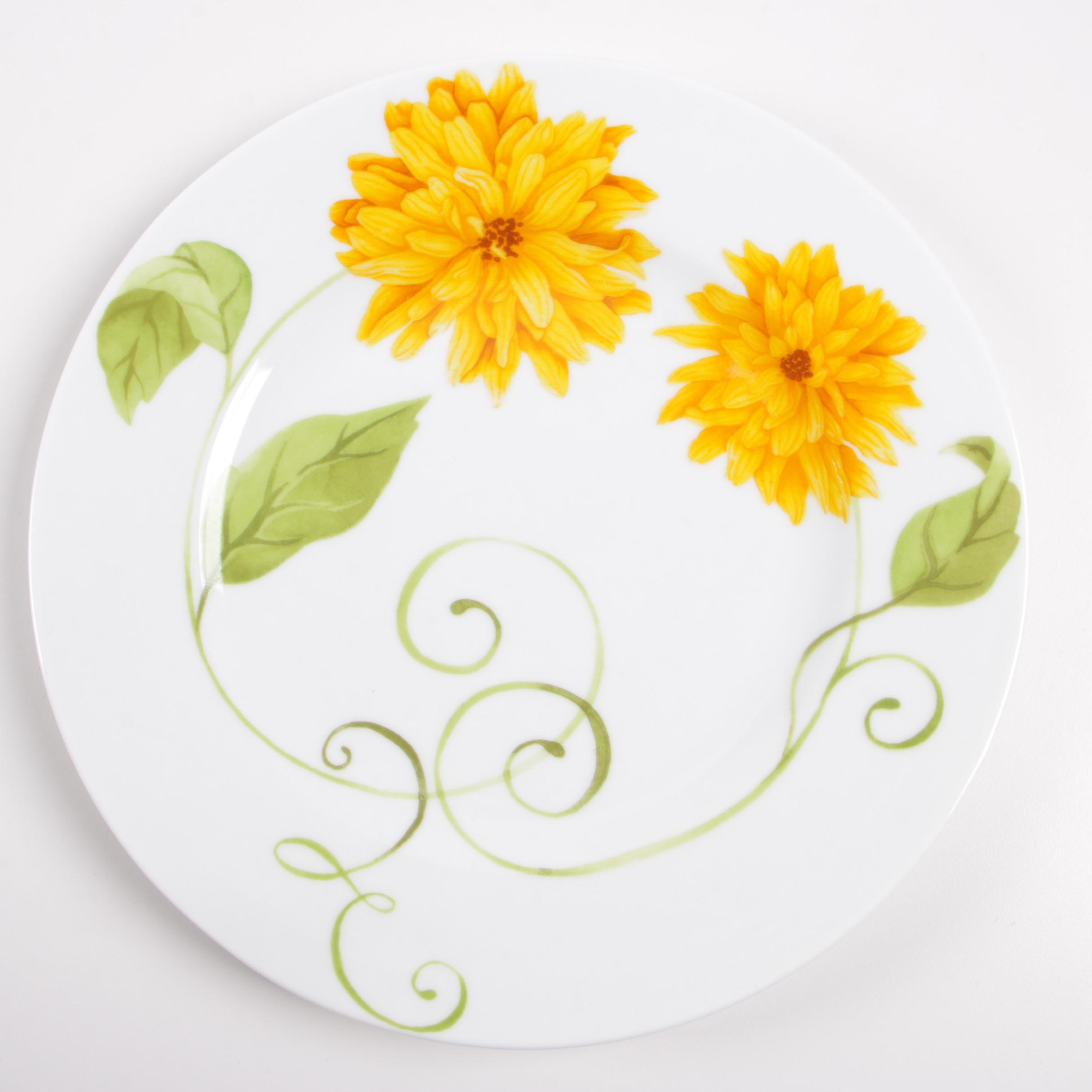 Westbury Court "Lyrical Blooms" Porcelain Dinnerware, Late 20th Century