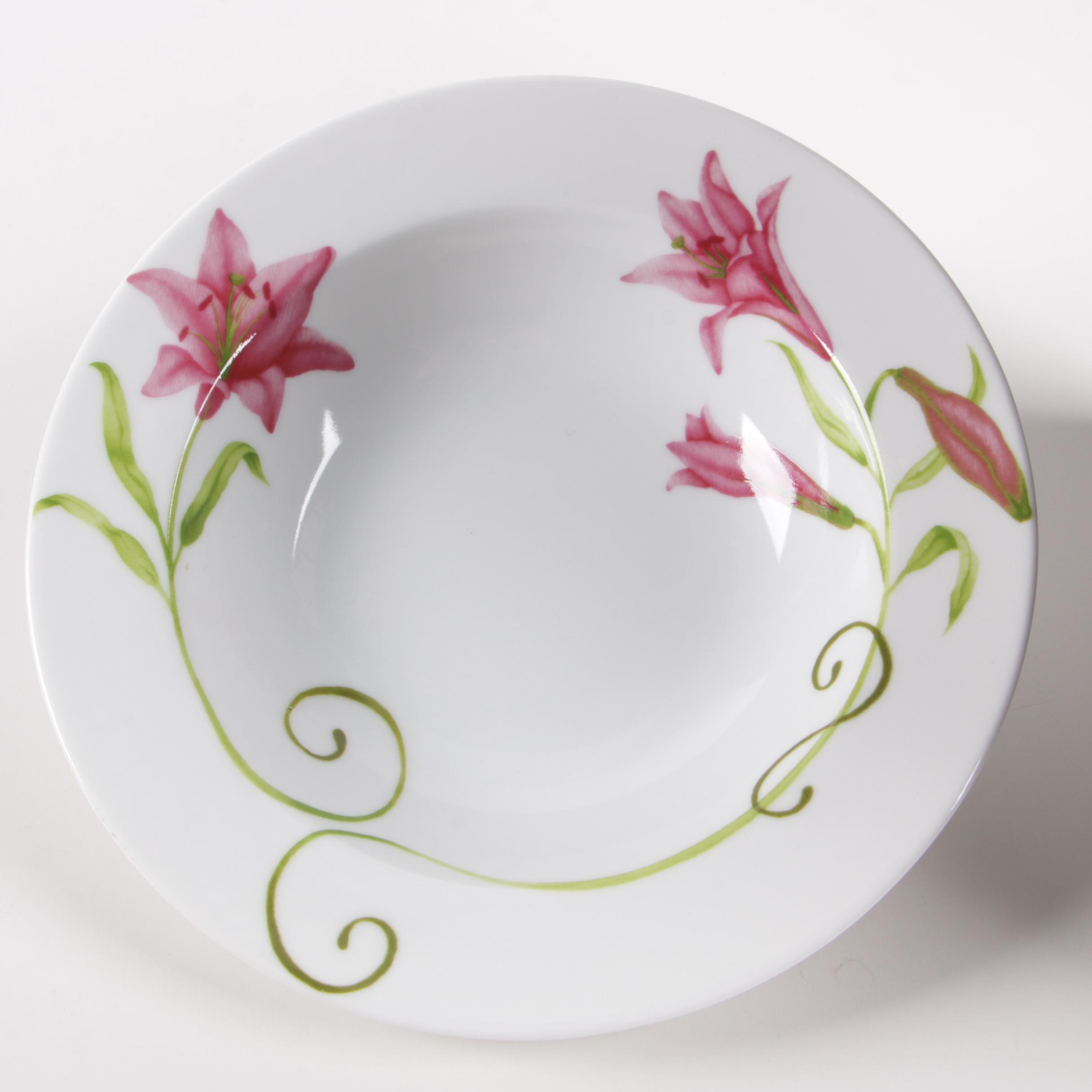 Westbury Court "Lyrical Blooms" Porcelain Dinnerware, Late 20th Century