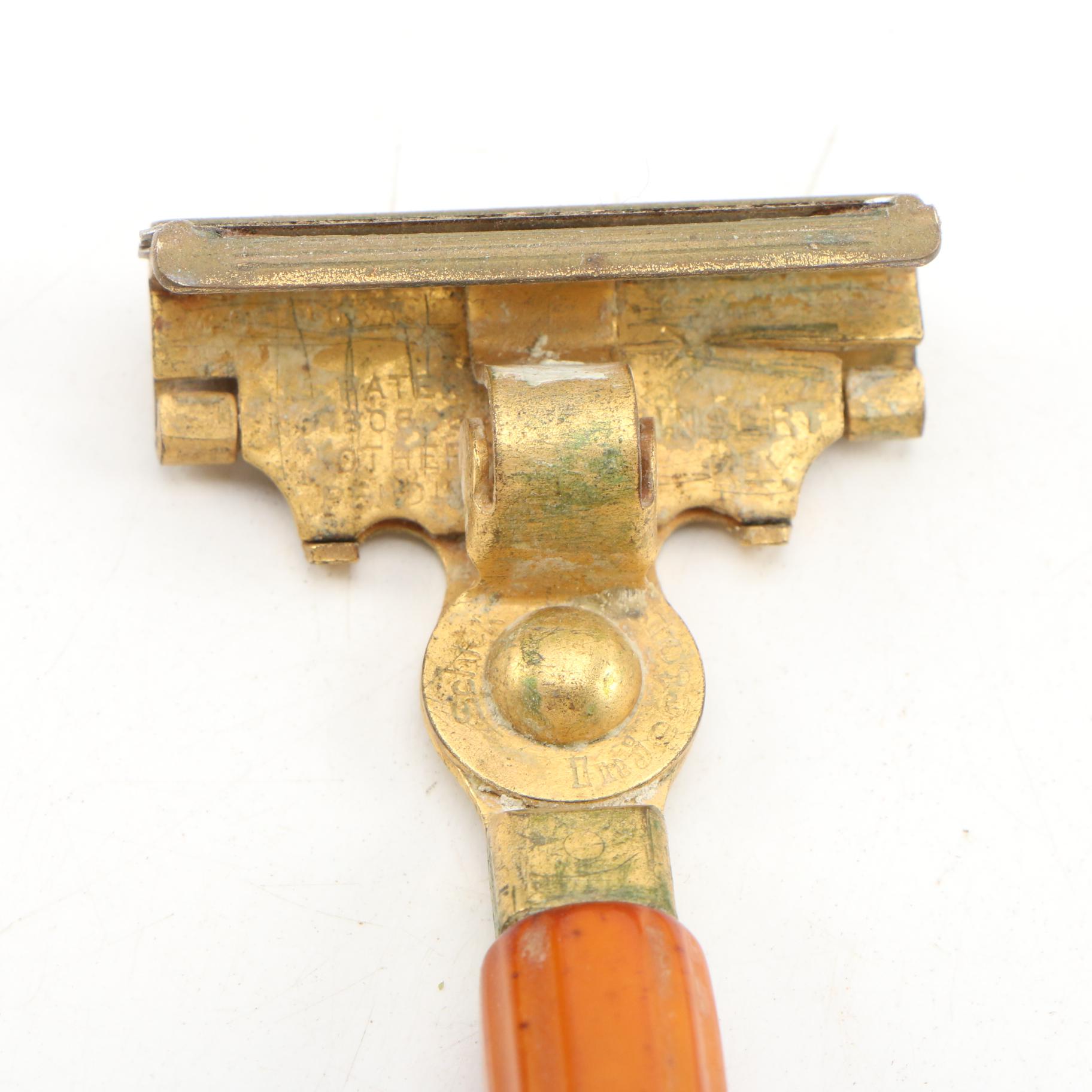 Gentlemen's Leather Travel Kit with Accessories