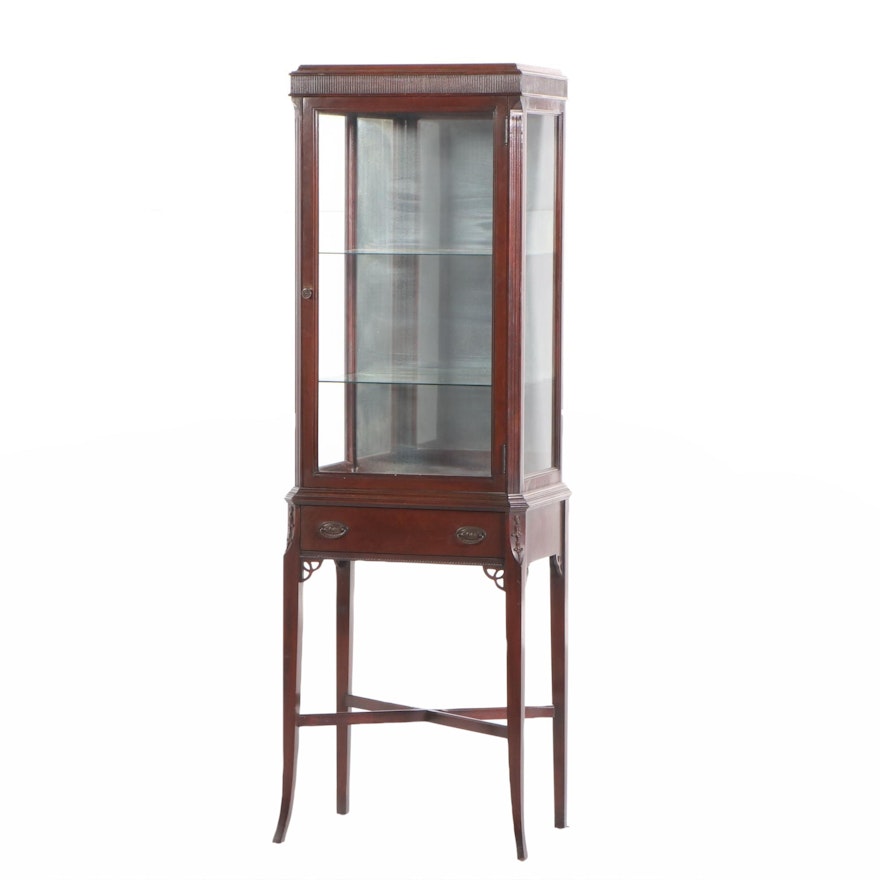 Hepplewhite Style Mahogany Illuminated Vitrine Cabinet, Circa 1940