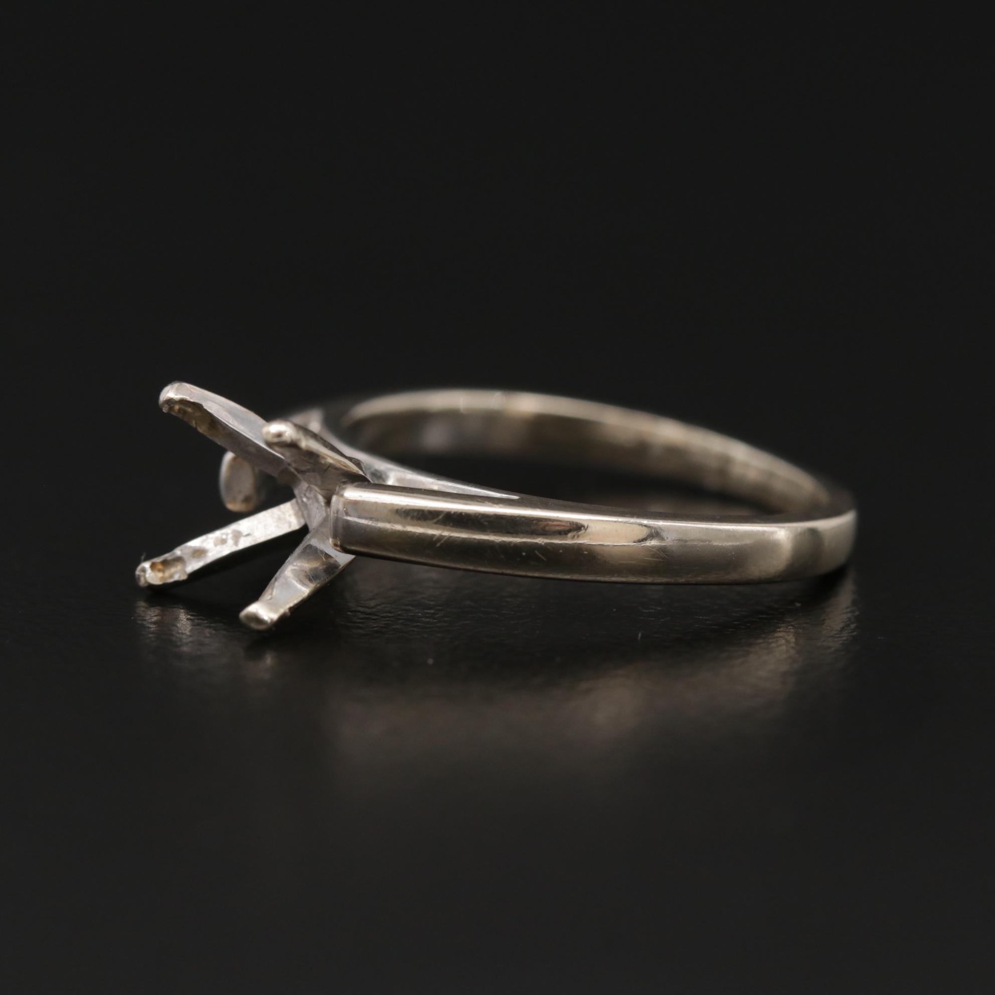 18K White Gold Ring Mount