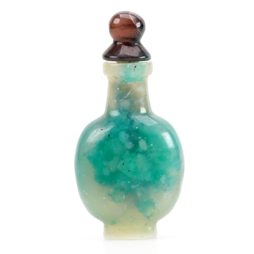 Chinese Carved Serpentine Snuff Bottle