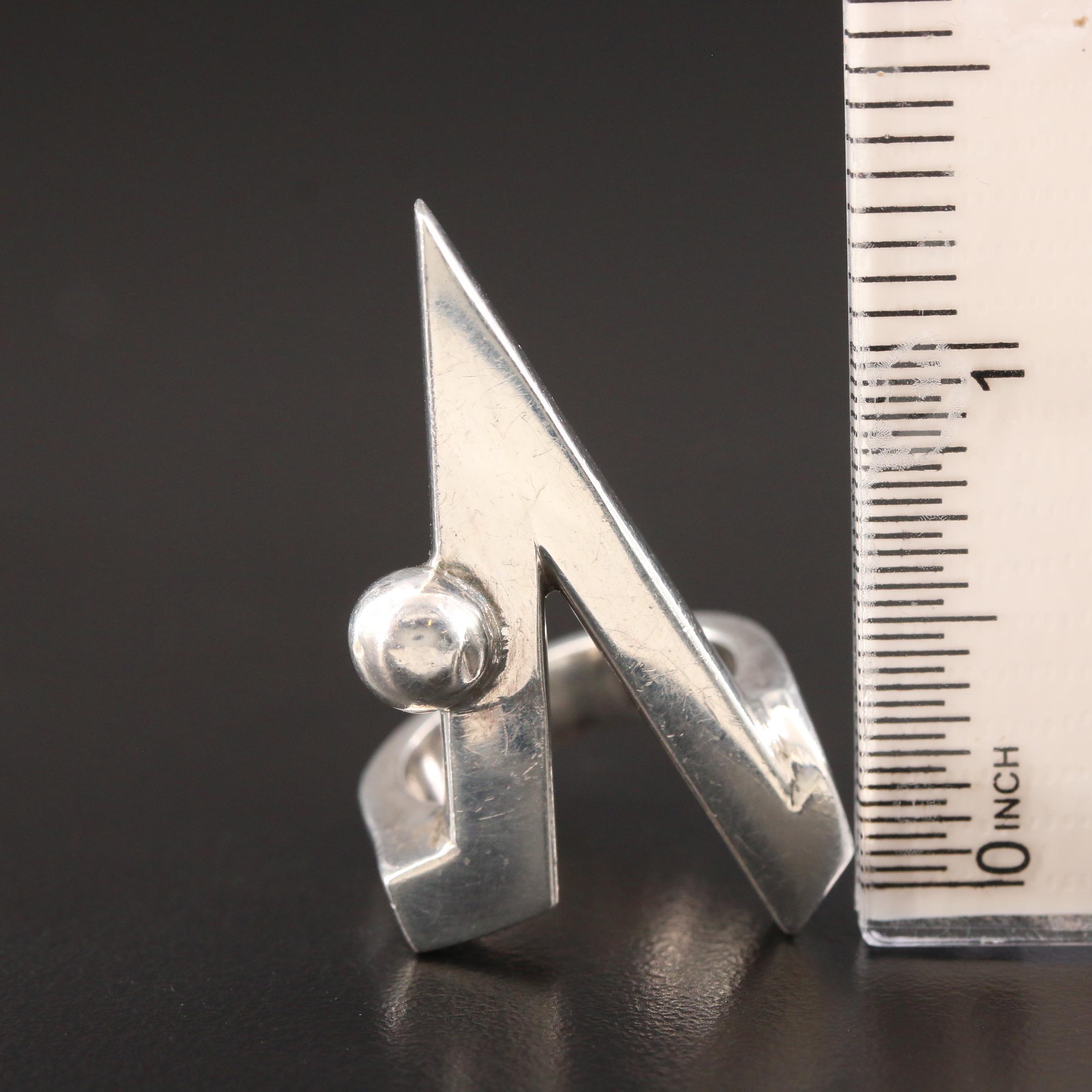 Sterling Silver 'V' Ring