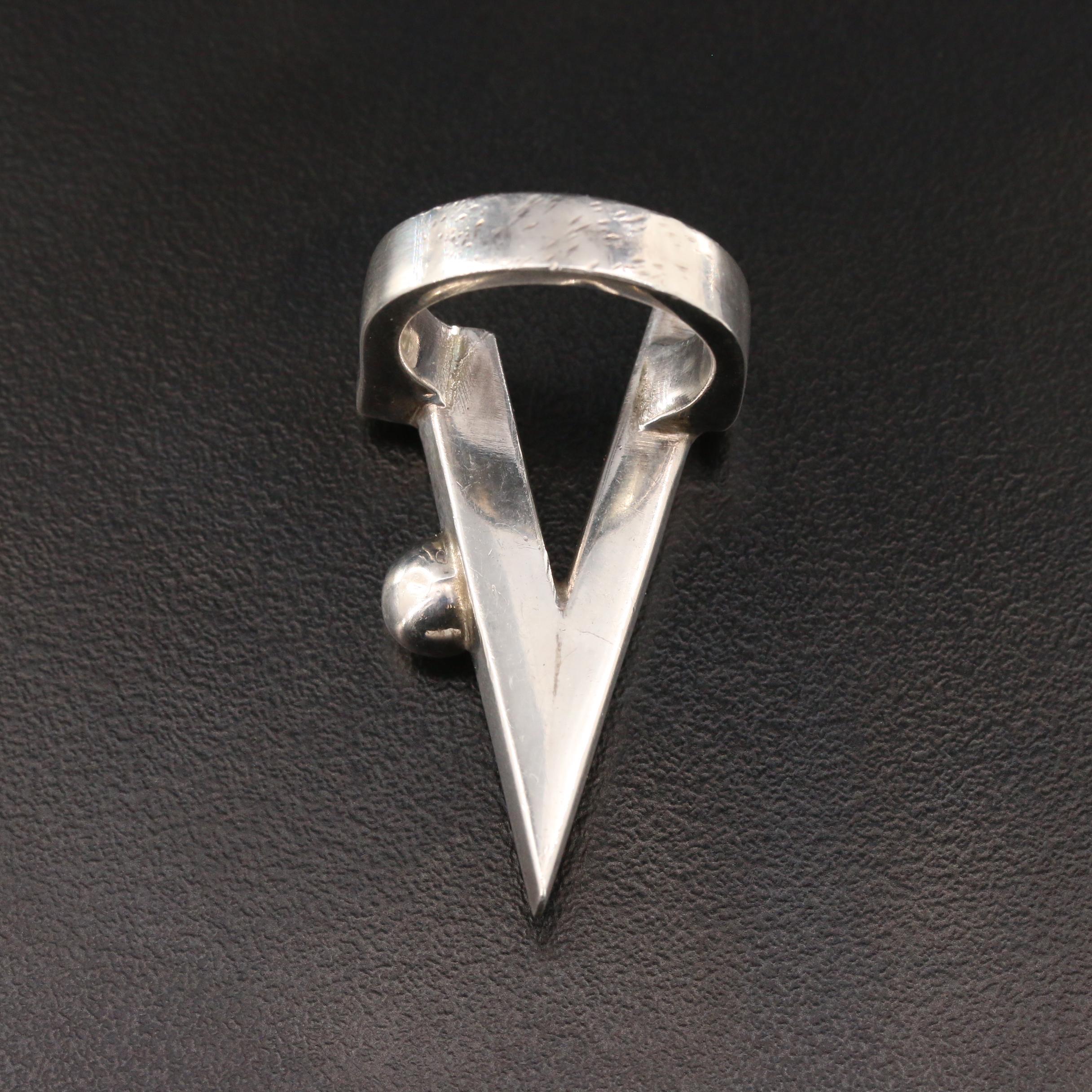 Sterling Silver 'V' Ring