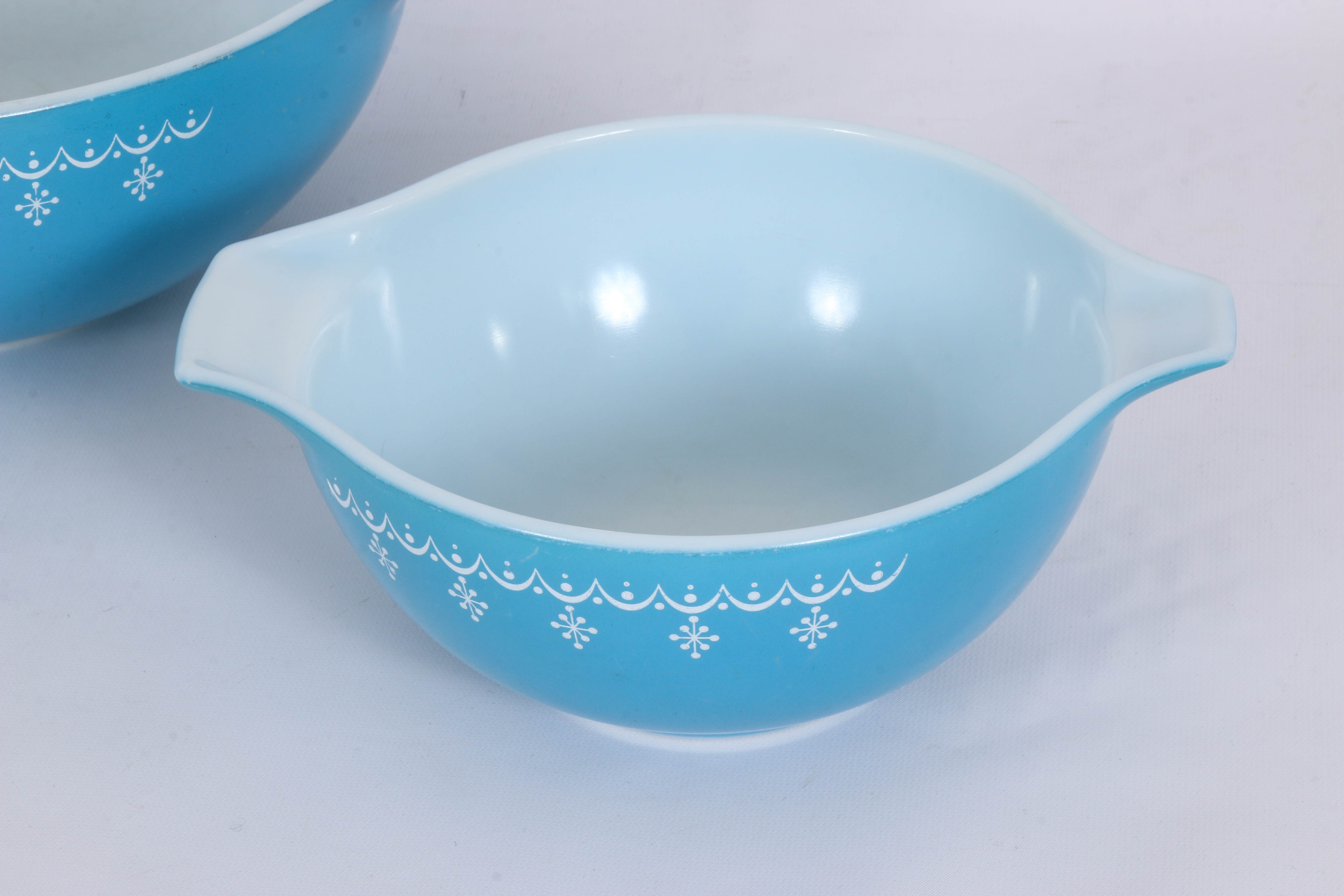 Pyrex "Snowflake" Glass Cinderella Bowls, Mid-20th Century