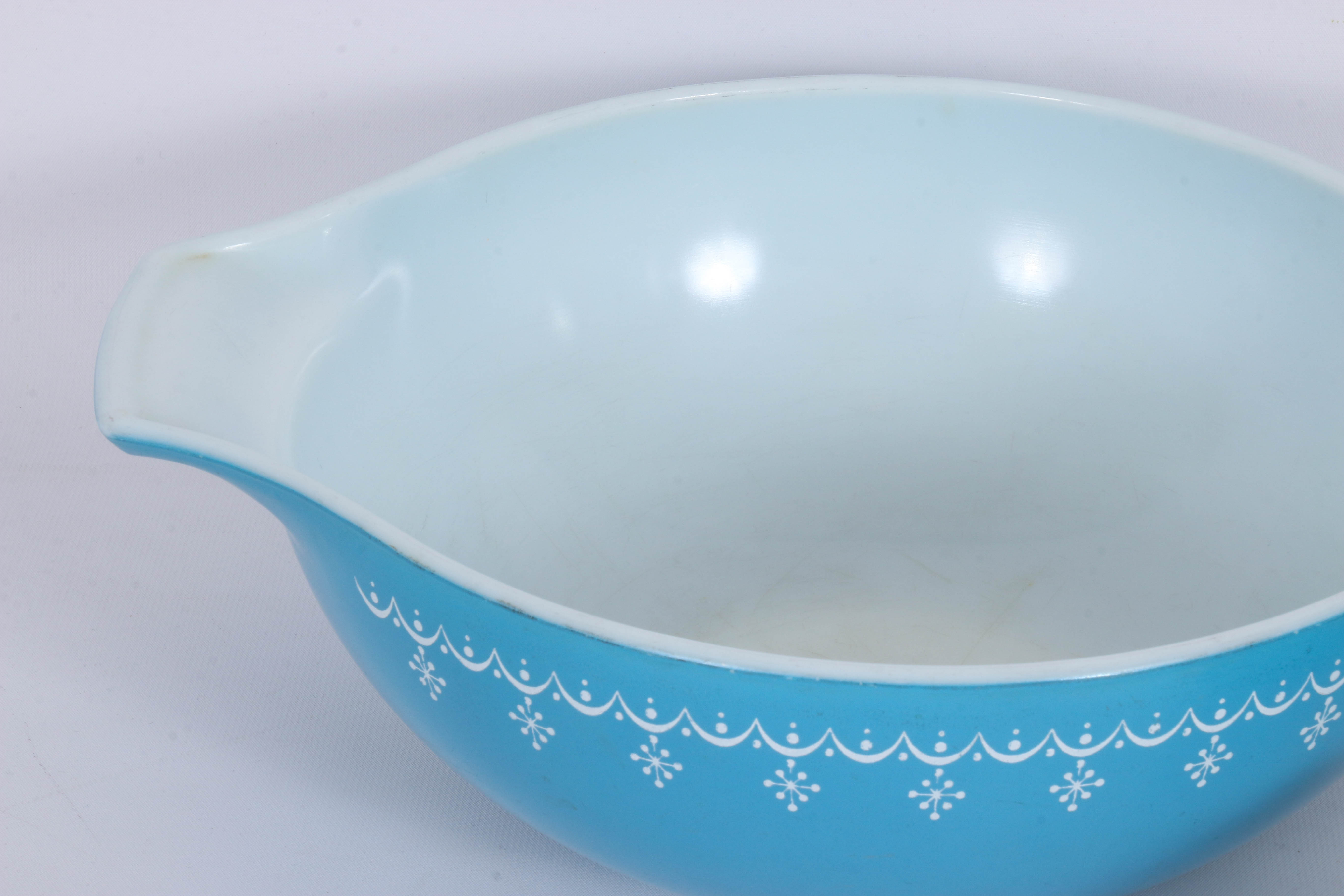 Pyrex "Snowflake" Glass Cinderella Bowls, Mid-20th Century