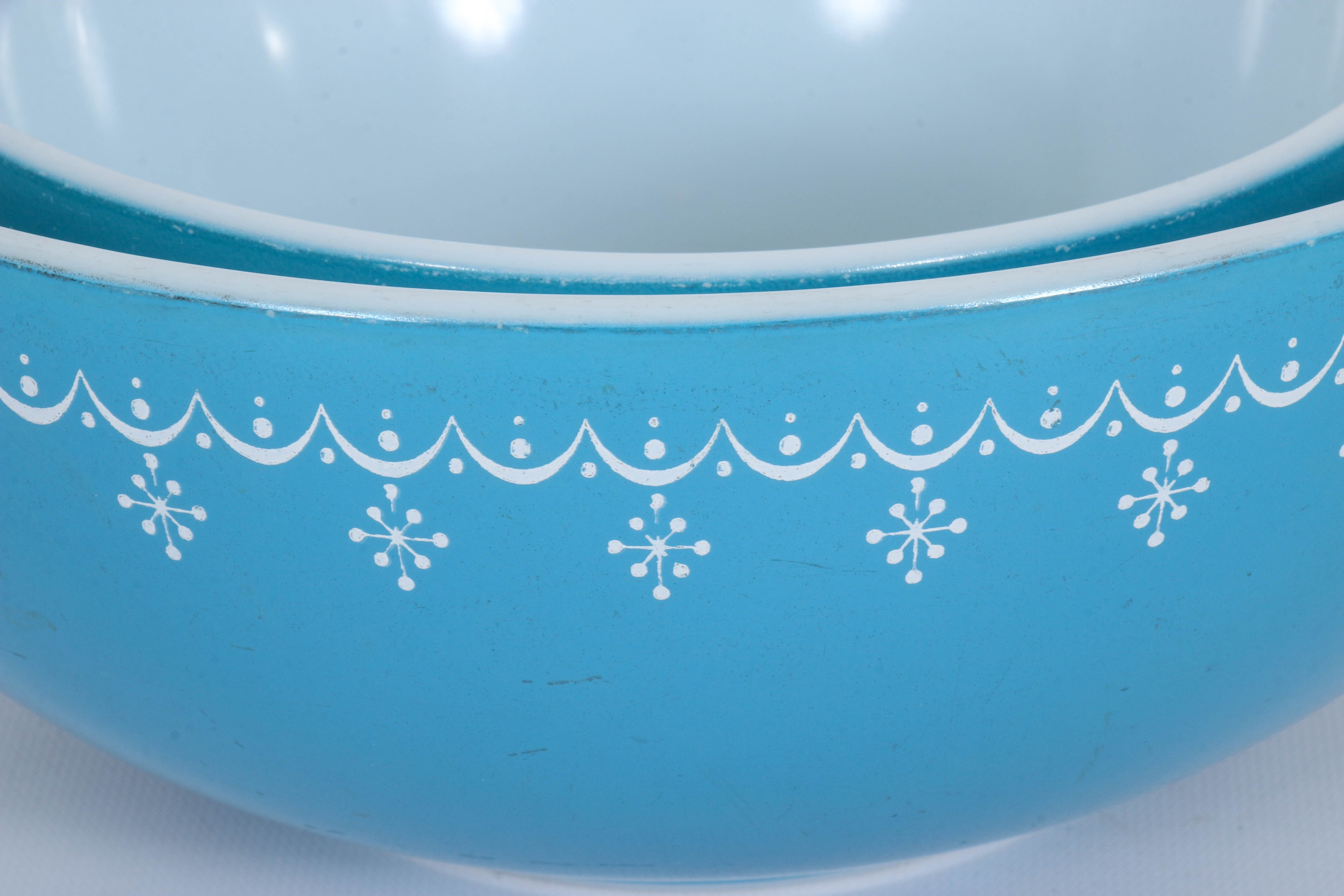 Pyrex "Snowflake" Glass Cinderella Bowls, Mid-20th Century