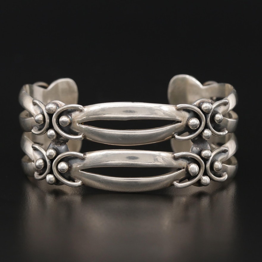 Román Chavarrieta Taxco 950 Silver Cuff Bracelet with Granulation Detail