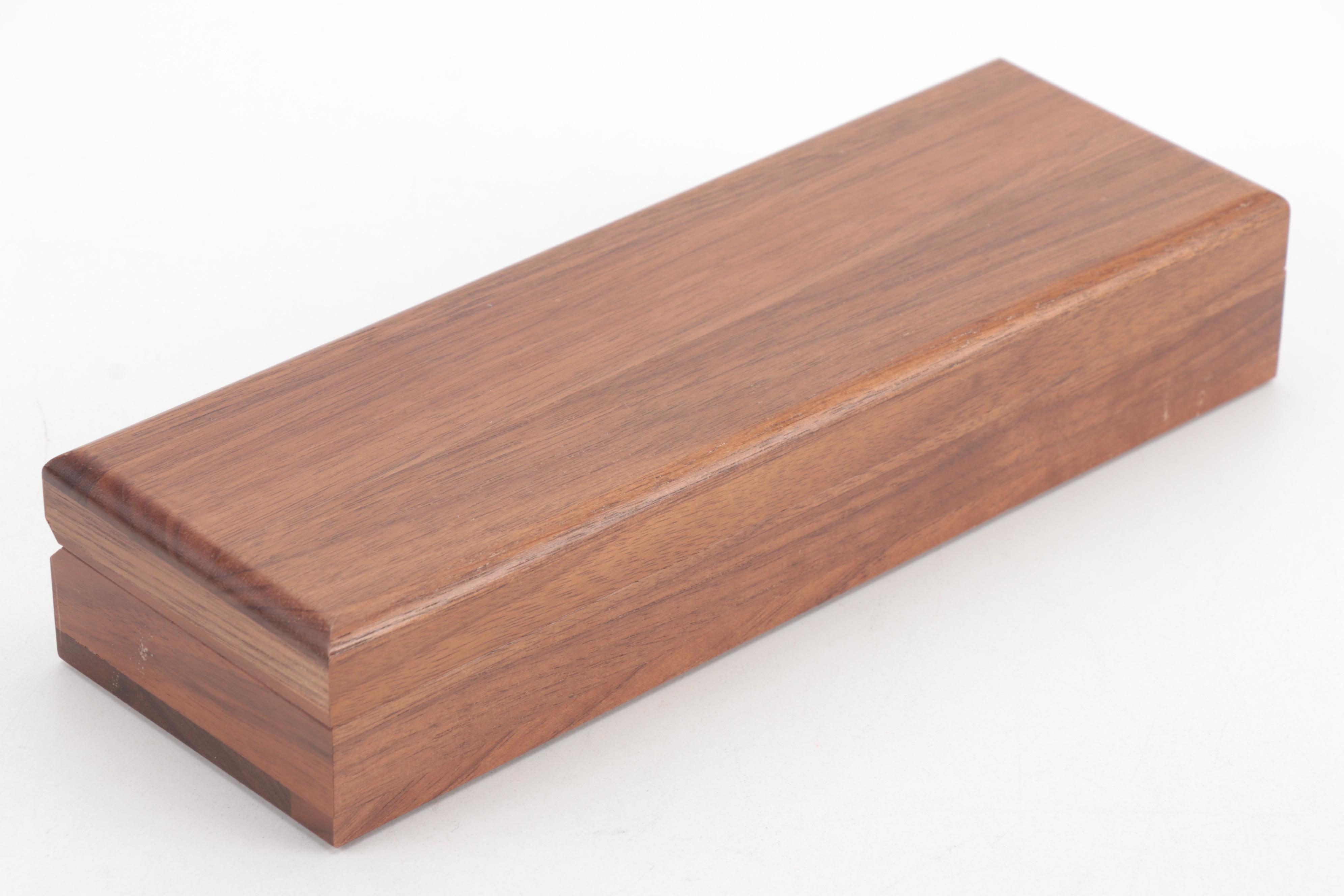 Buck Custom Handmade Turquoise Knife by Navajo Artist Dave Yellowhorse with Case