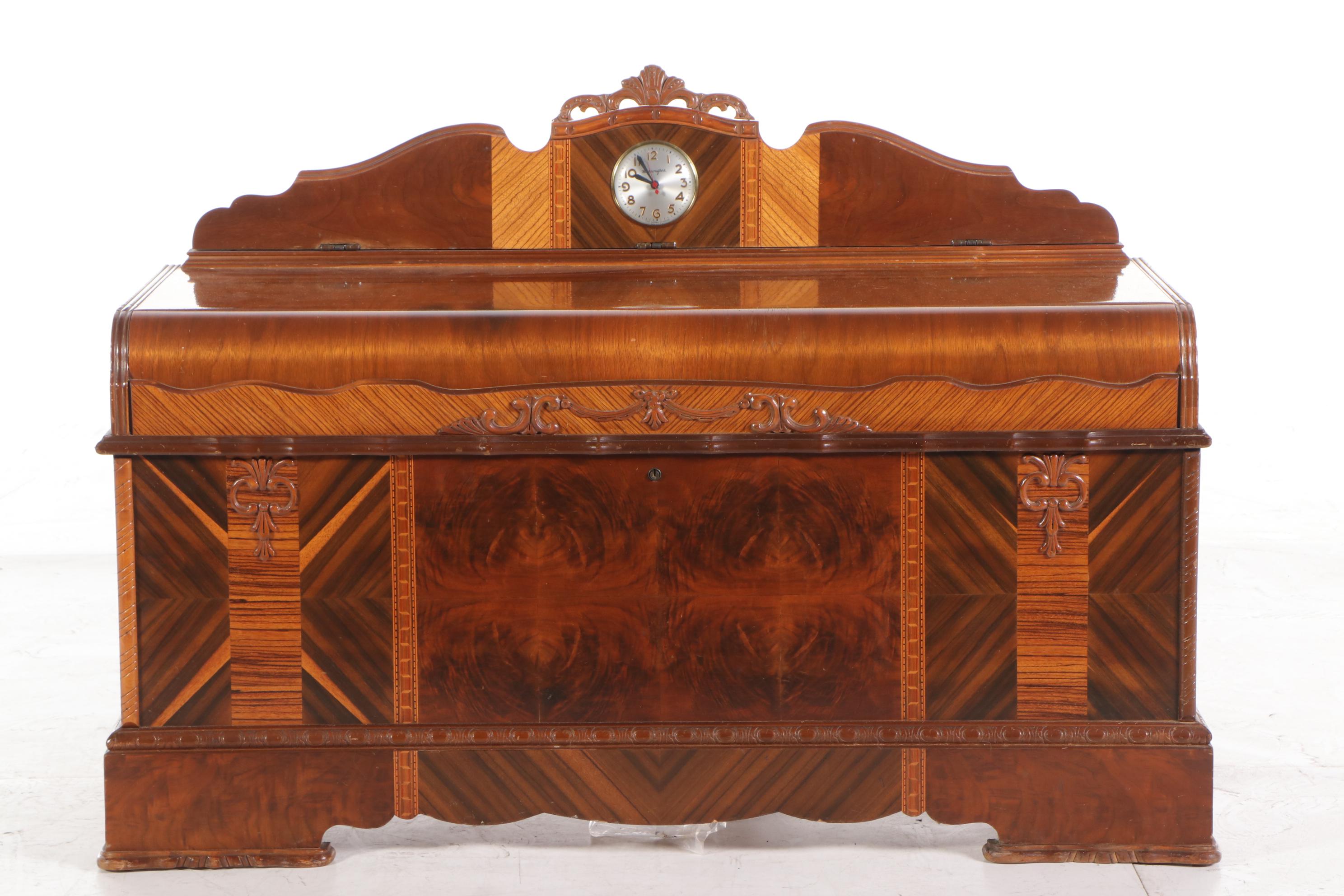 Roos Art Deco Walnut and Cedar Blanket Chest with Clock Splash, circa 1930