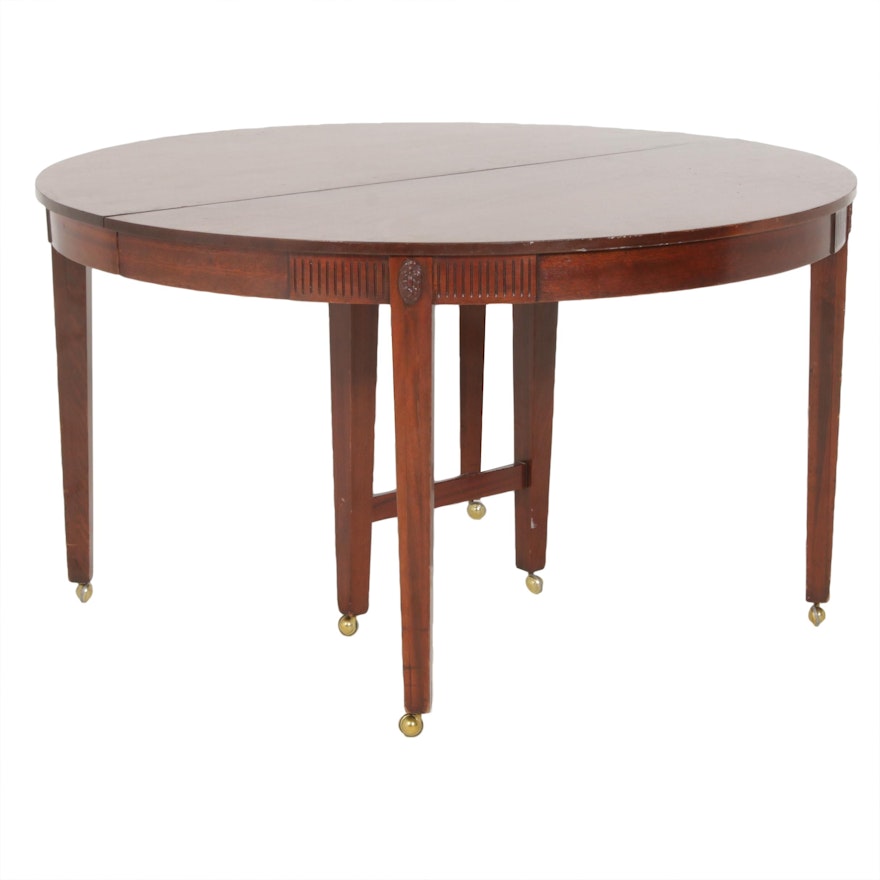 Federal Style Mahogany Extending Dining Table, 20th Century