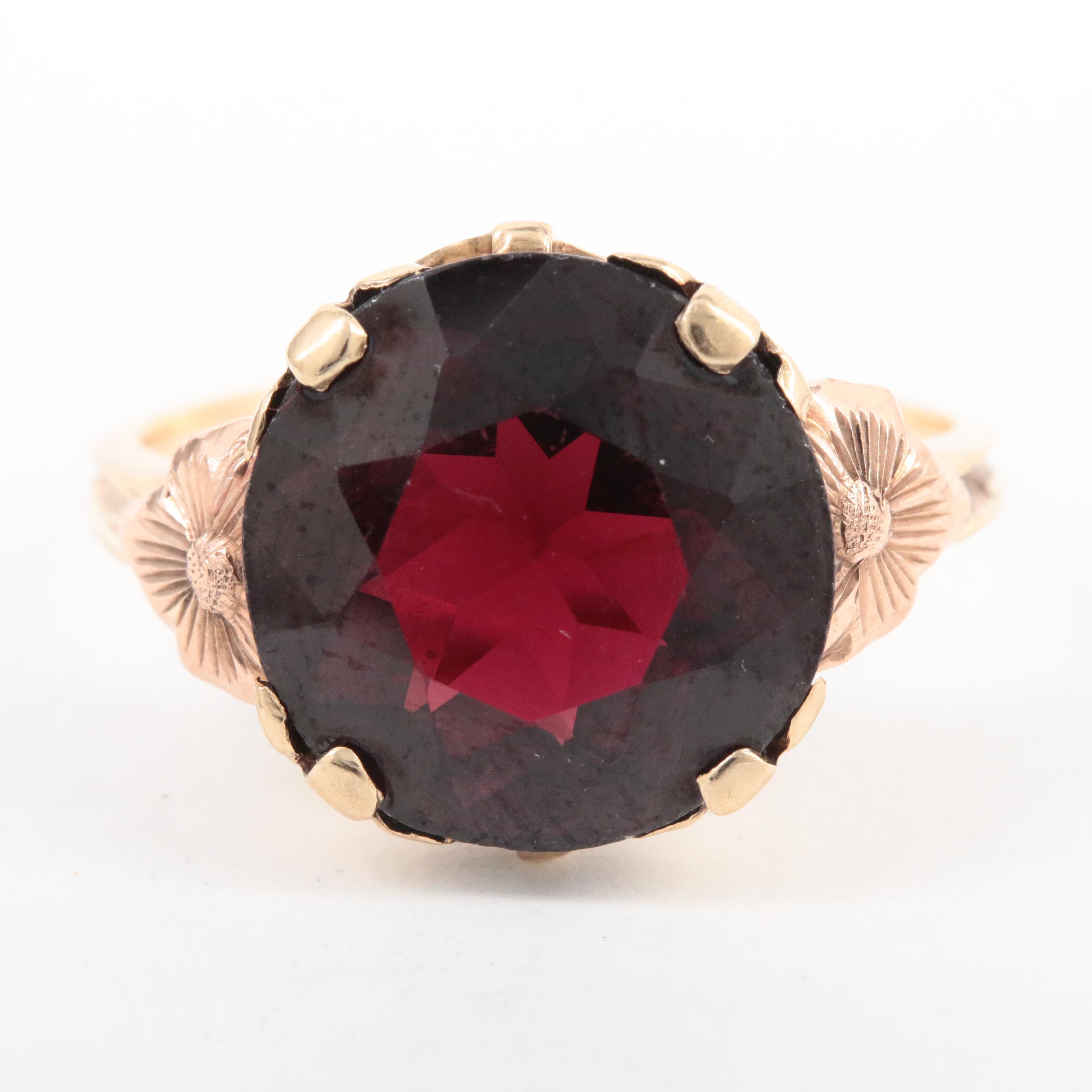 Vintage 10K Yellow Gold Garnet Ring
