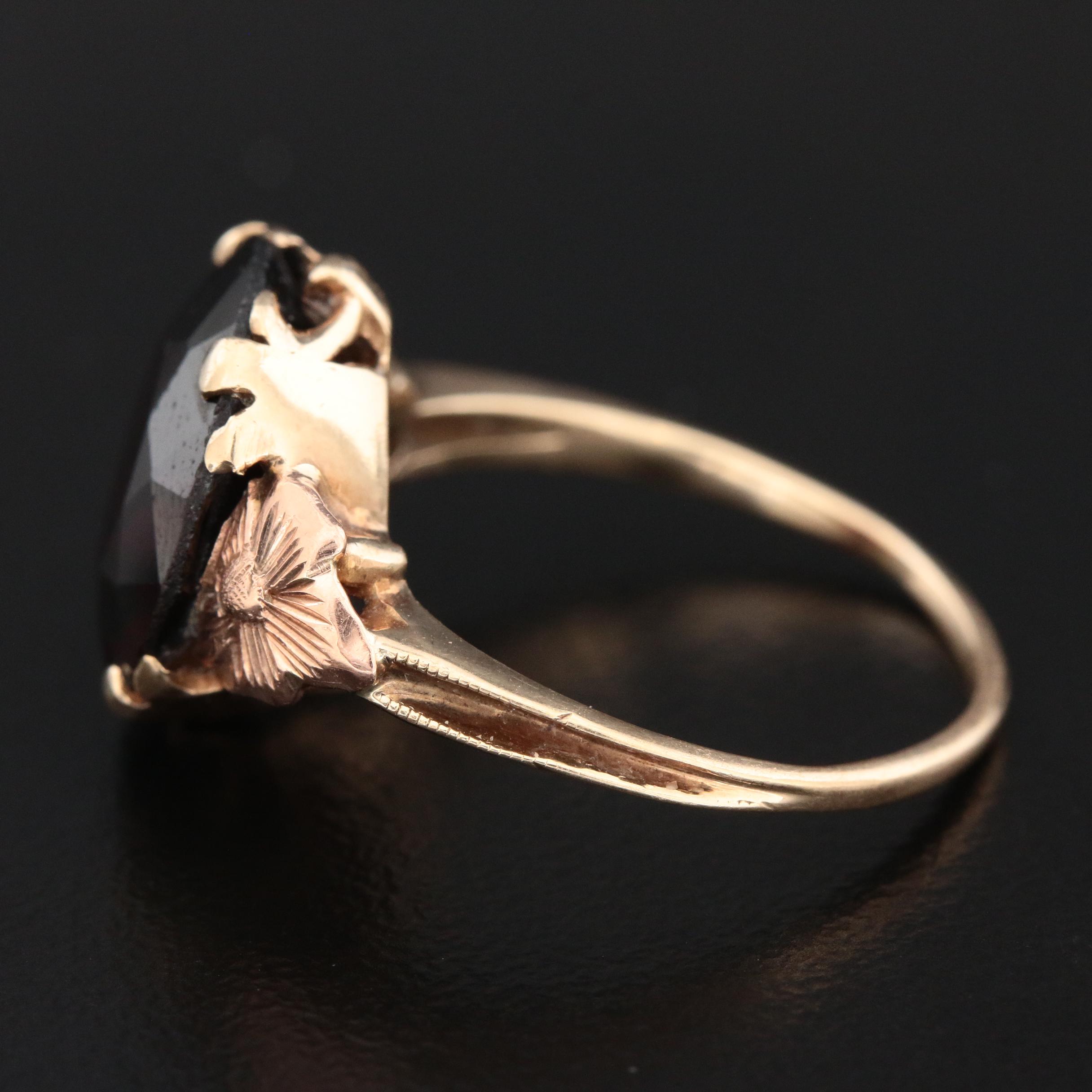 Vintage 10K Yellow Gold Garnet Ring