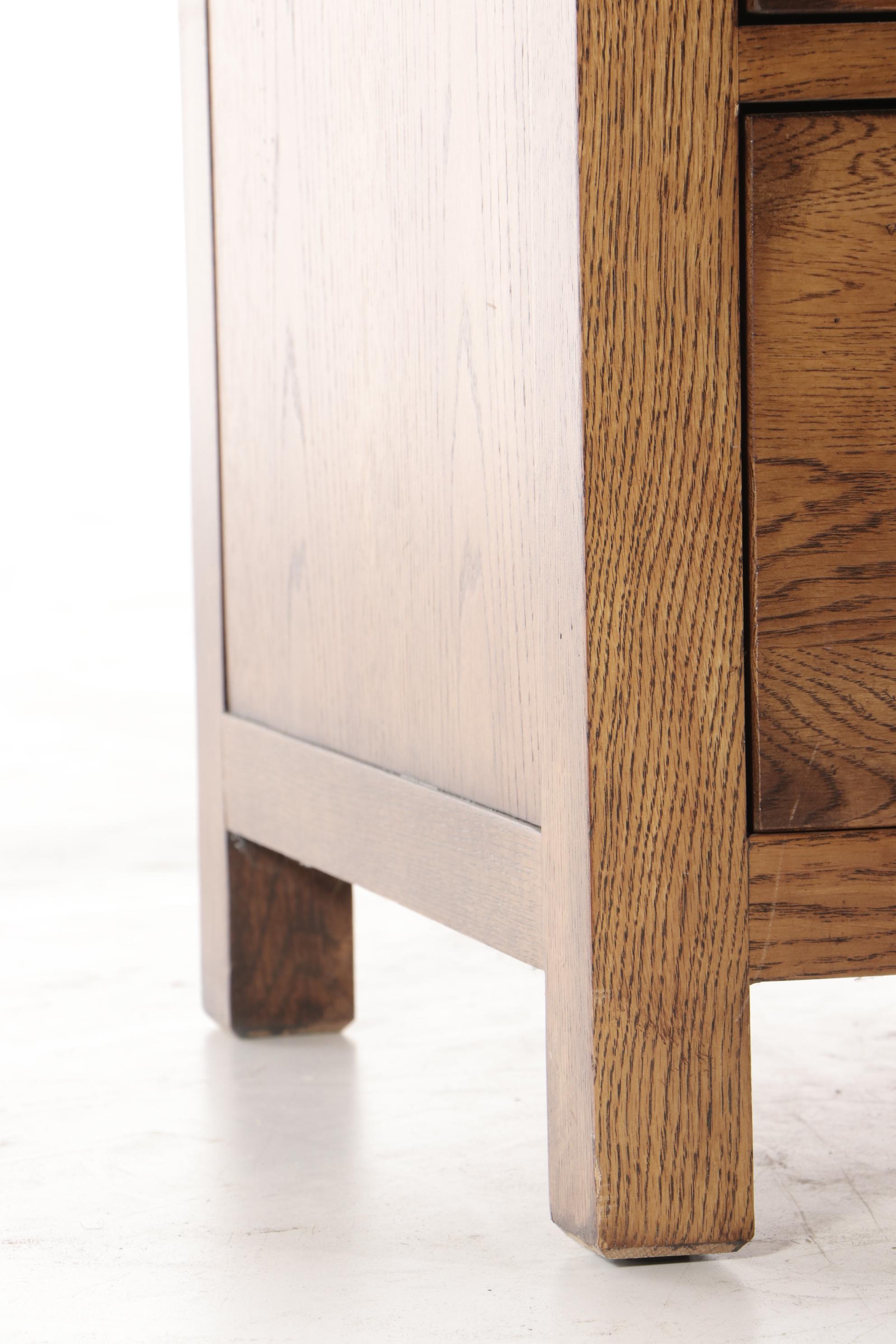 Mission Style American Signature Oak Bar Cabinet, Late 20th Century