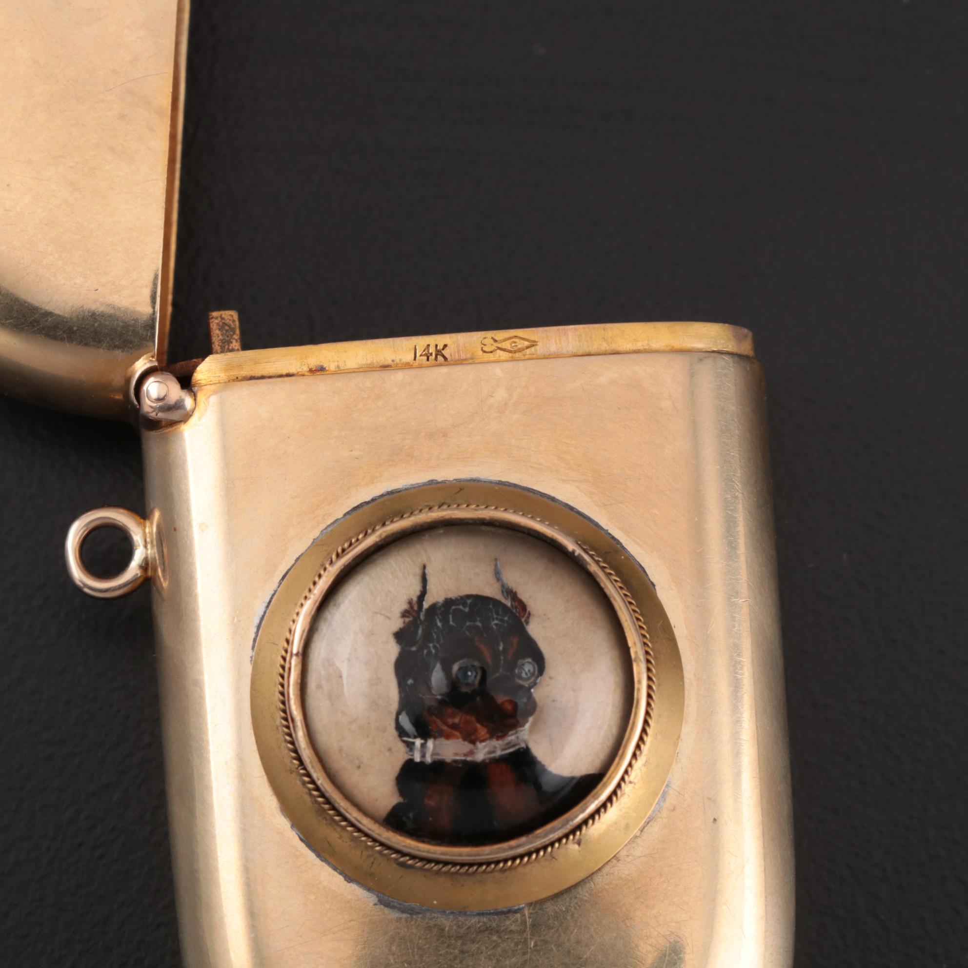 Carter, Gough & Co. 14K Yellow Gold Vesta Case With Chihuahua Cameo