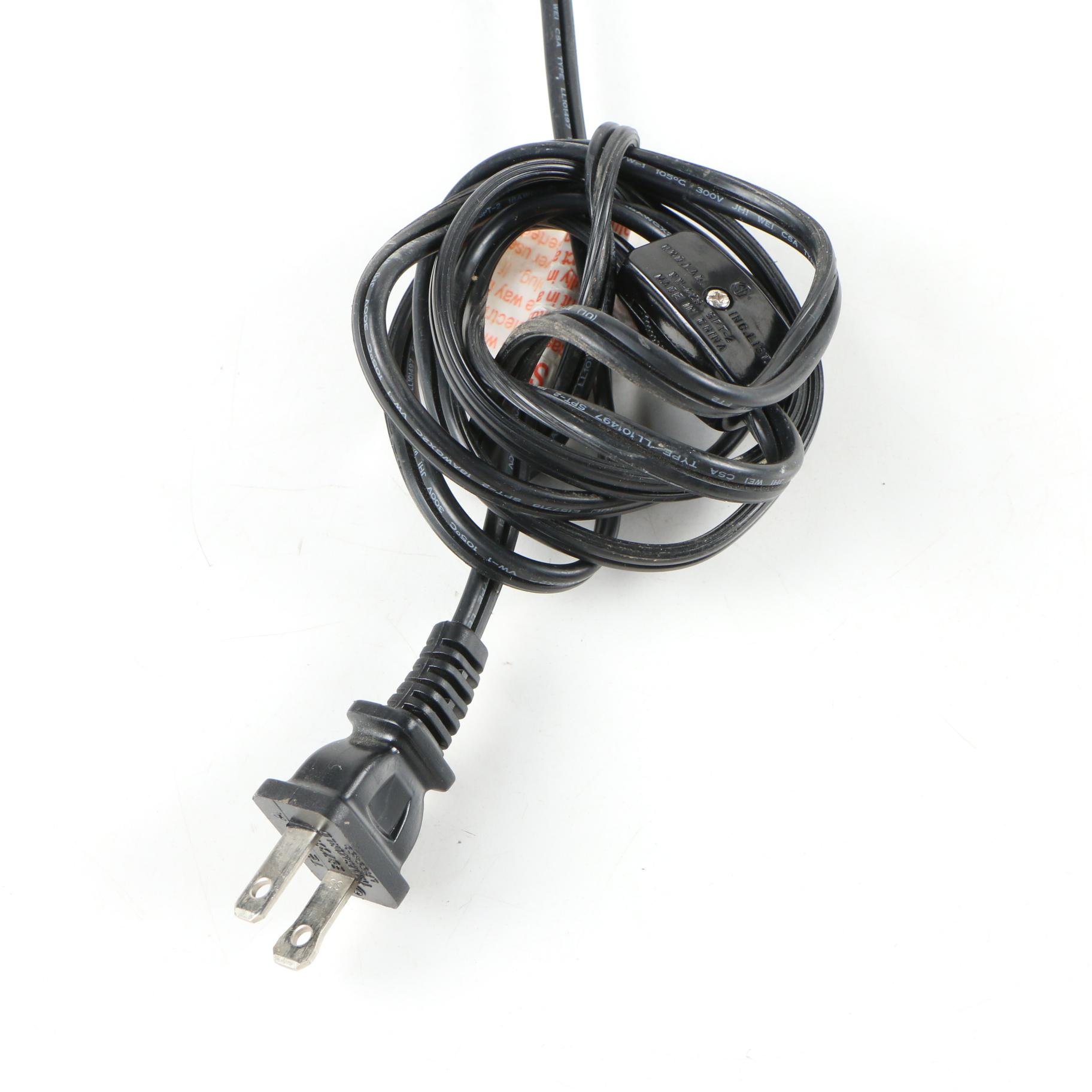 Tiffany Style Stained Glass Table Lamp, Late 20th Century