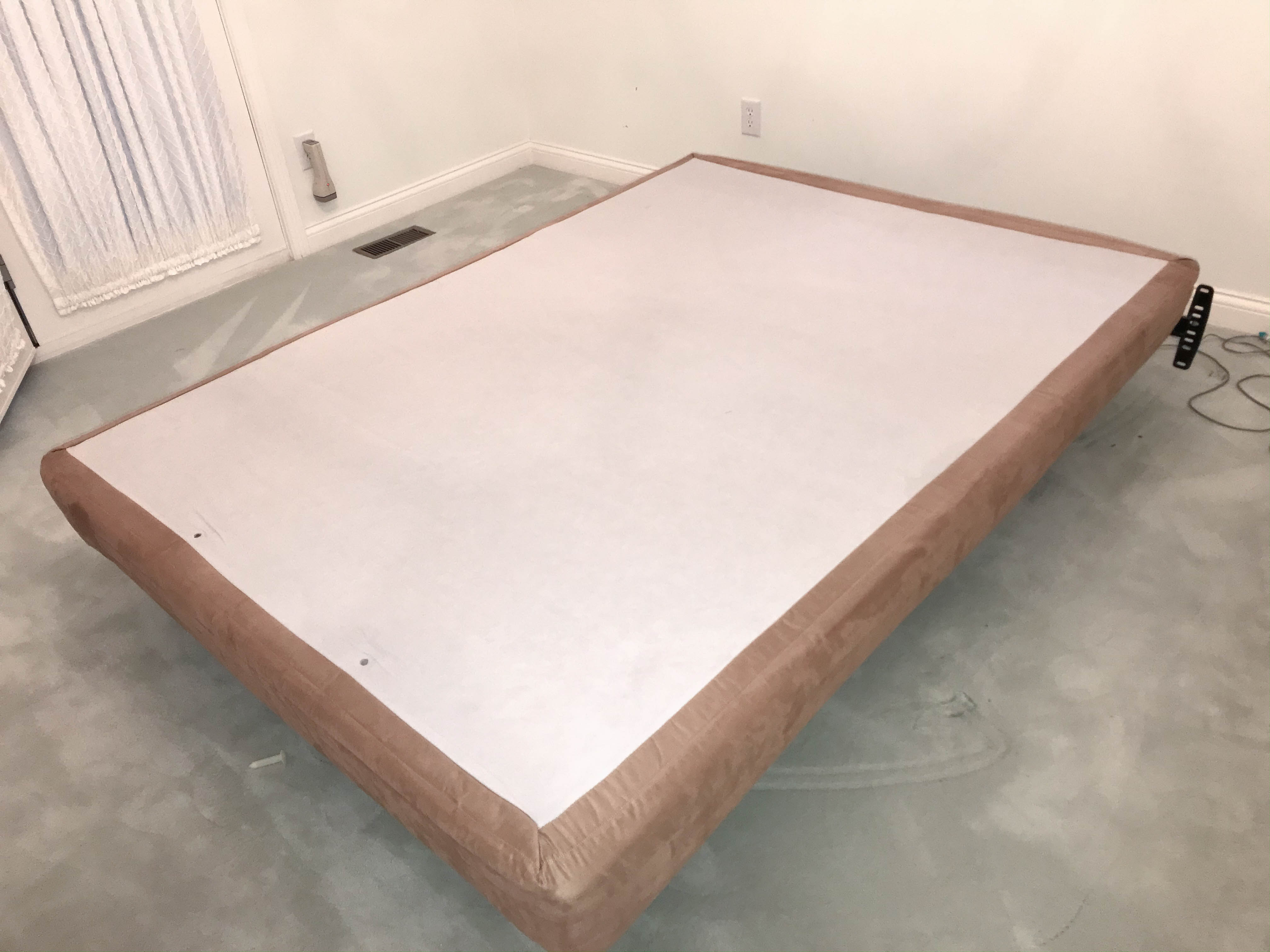 Leggett & Platt Queen Adjustable Platform Bed with Century Frame & Nightstand