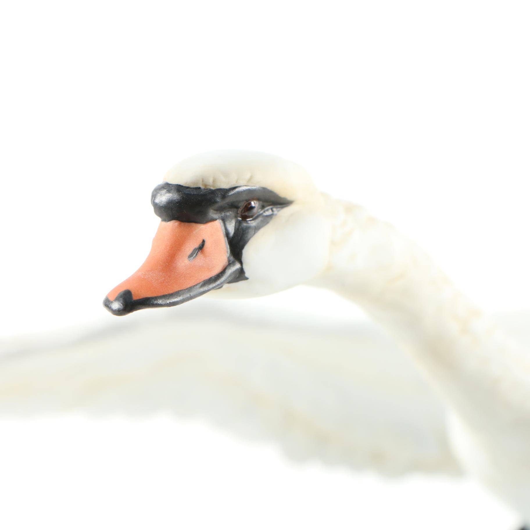 Kaiser of West Germany Porcelain "Mute Swan" Sculpture