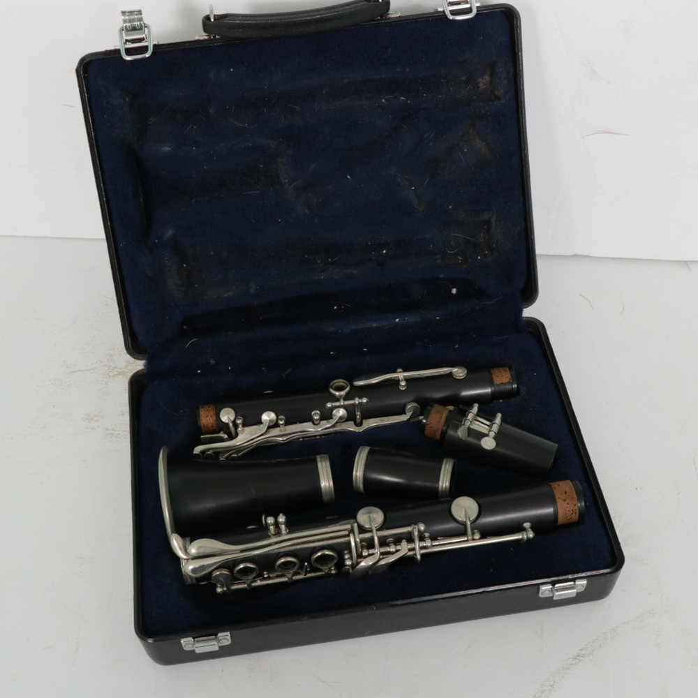 Selmer Signet 100 Clarinet with Case