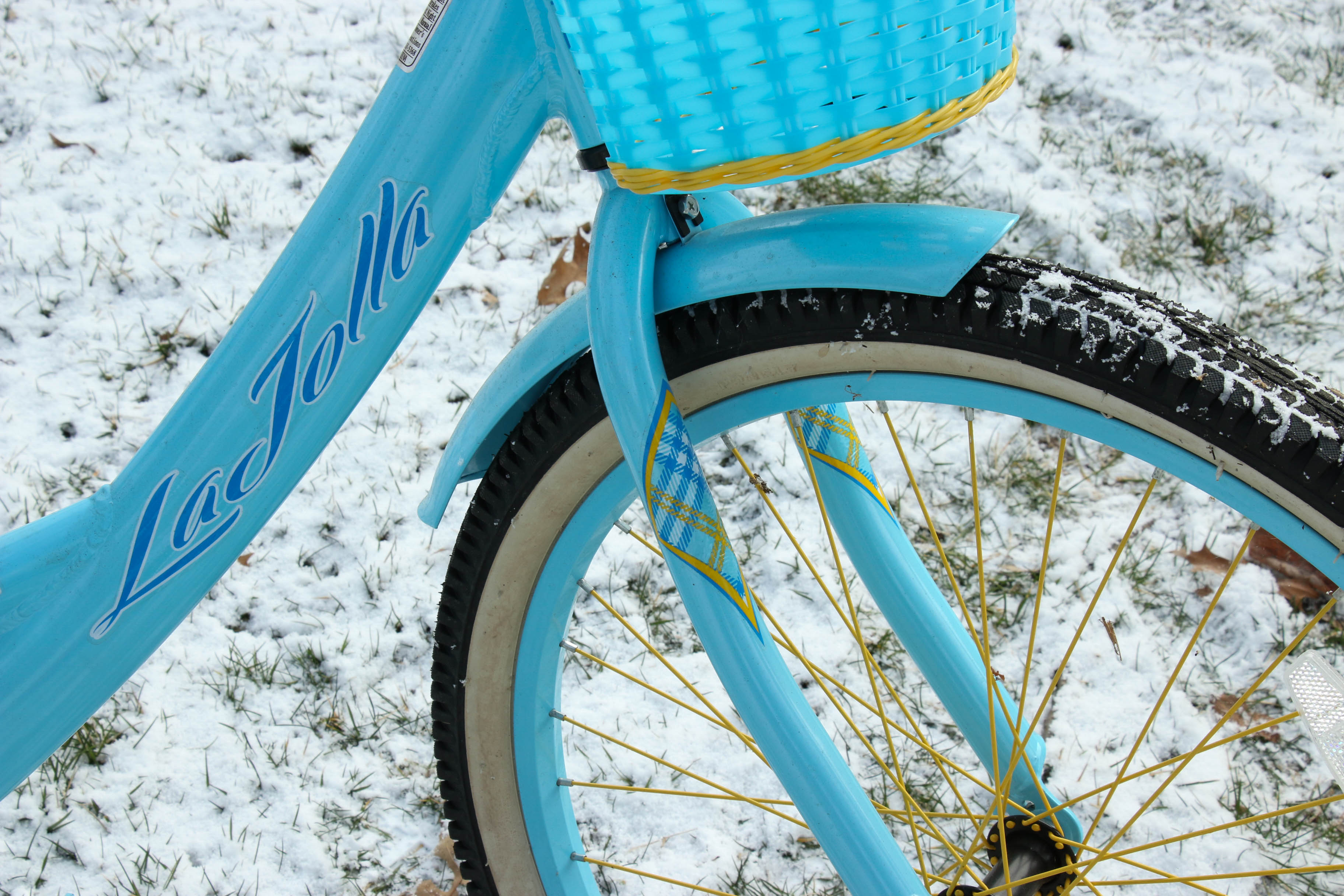 Kent Cruiser 24" Girls La Jolla Bike and Huffy Momo Java Bike