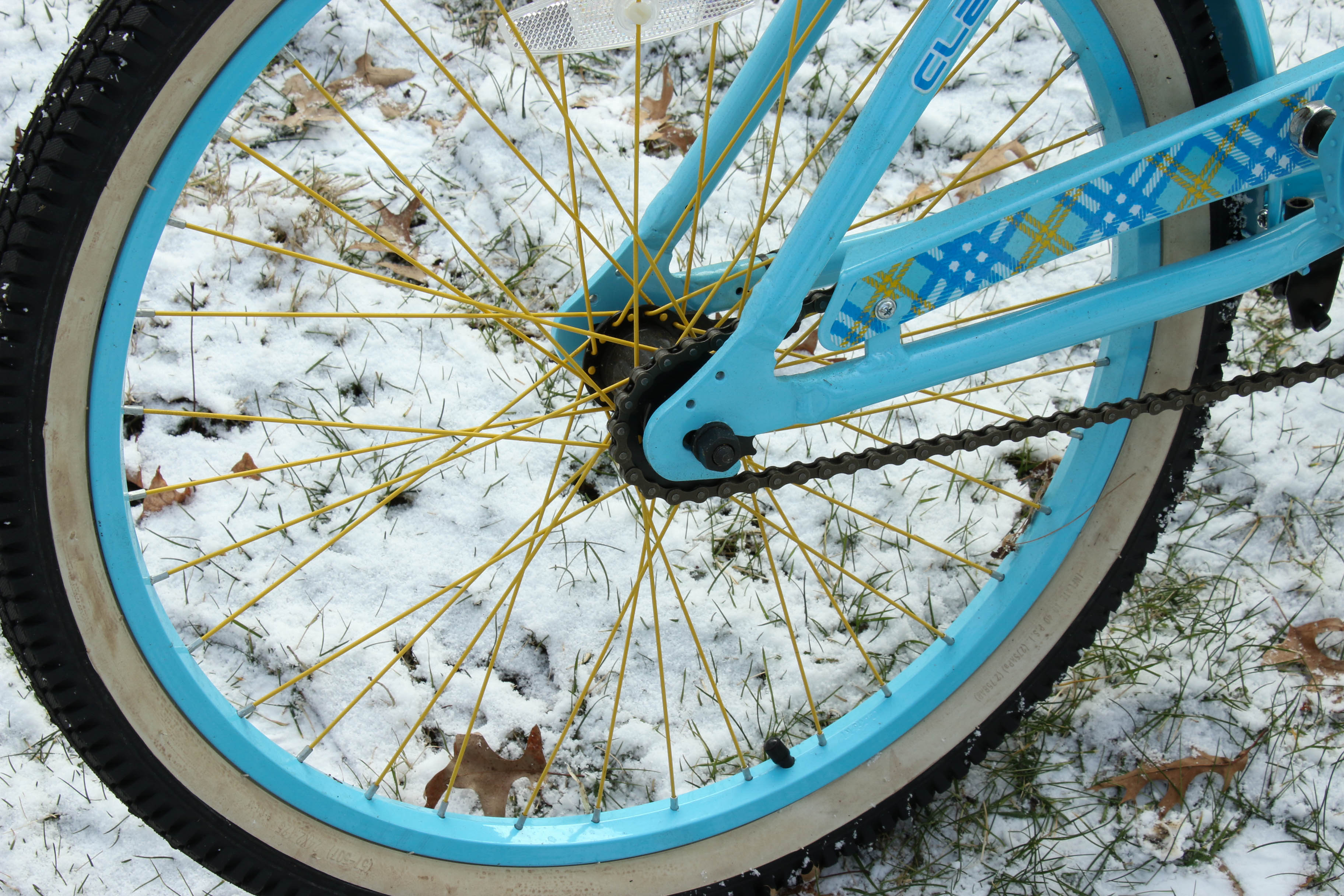 Kent Cruiser 24" Girls La Jolla Bike and Huffy Momo Java Bike