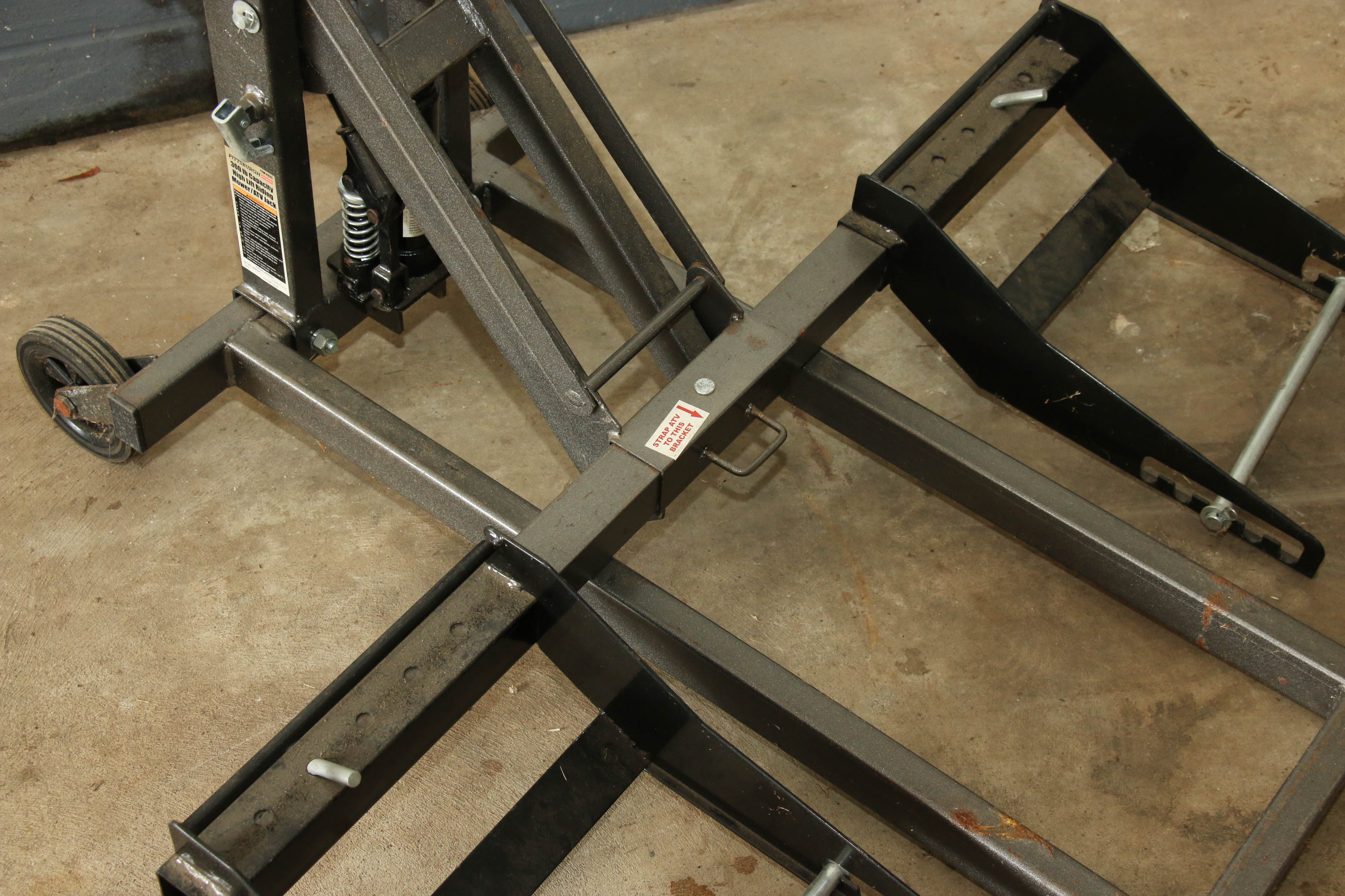 Pittsburgh 300 lb. Capacity High Lift Riding Mower/ATV Jack