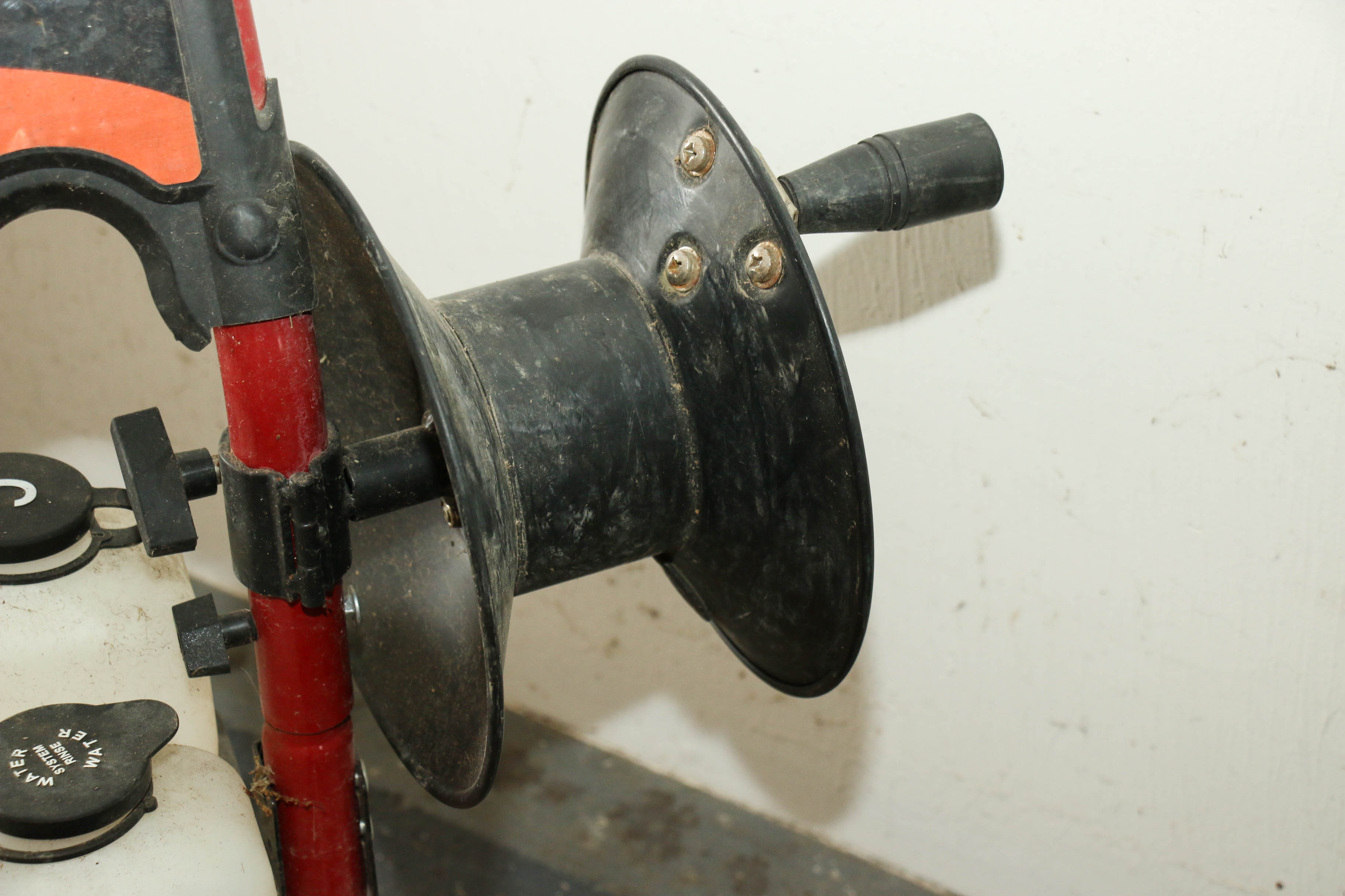 Craftsman 2900 psi Gas Pressure Washer with a Four Tank Cleaning System