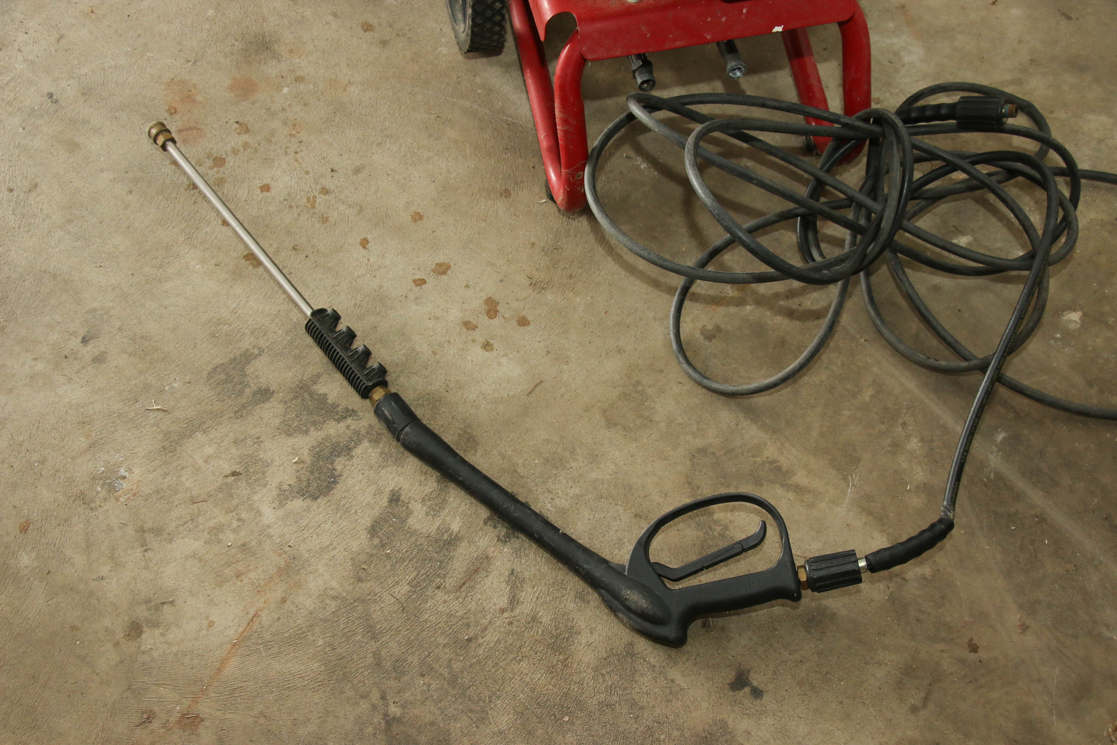 Craftsman 2900 psi Gas Pressure Washer with a Four Tank Cleaning System