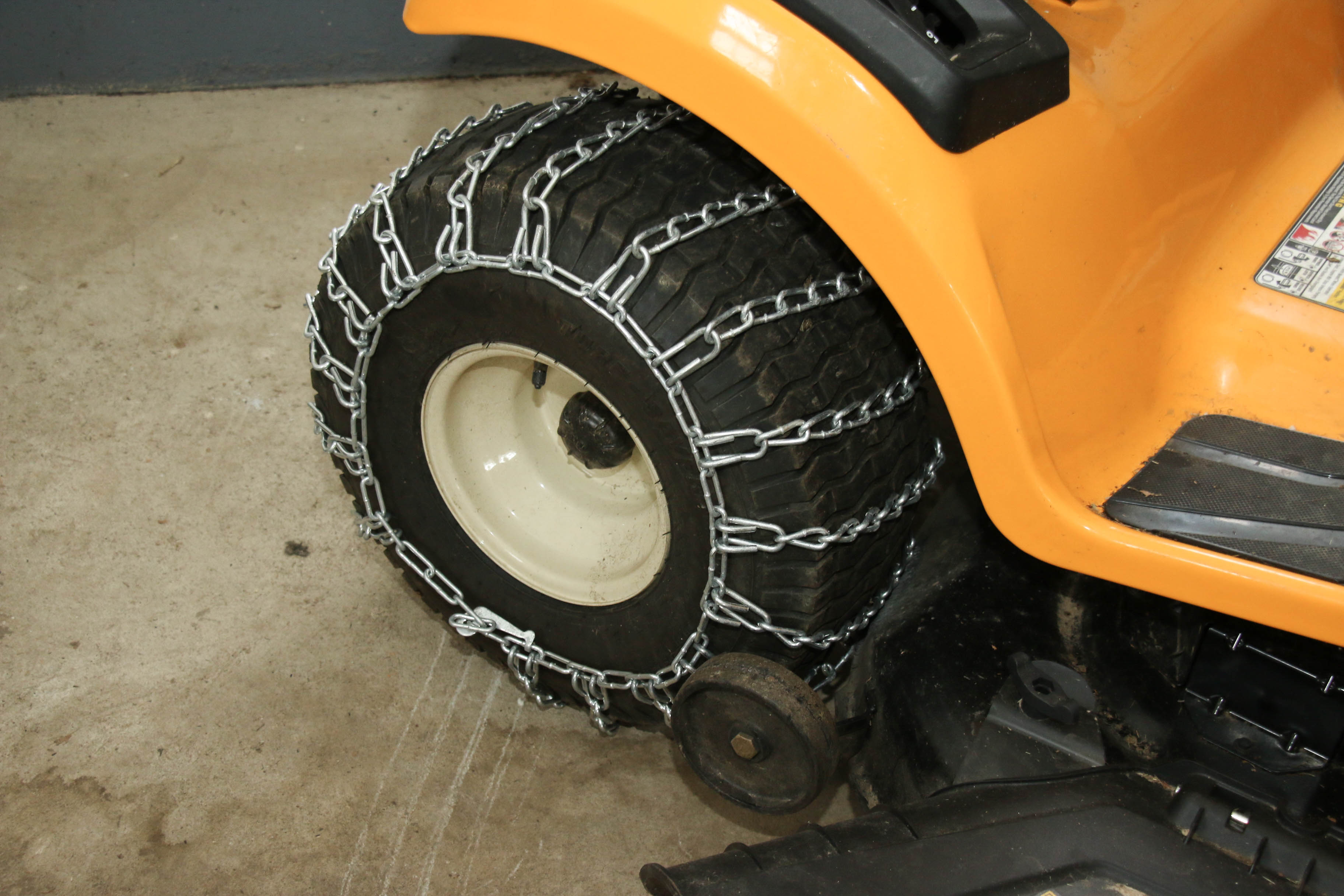 Cub Cadet XT1 Enduro Series LT46 Lawn Tractor with Snow Blade