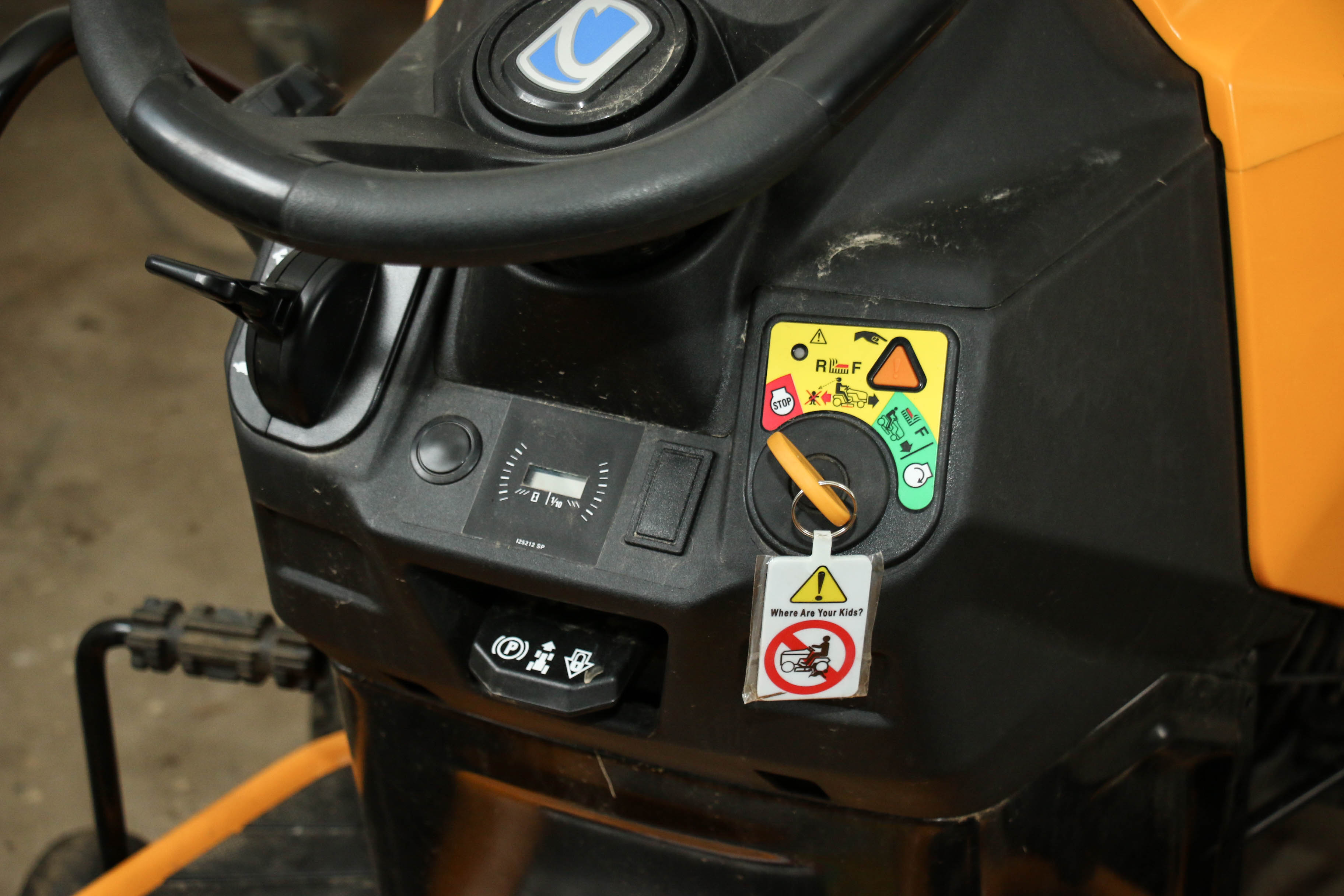 Cub Cadet XT1 Enduro Series LT46 Lawn Tractor with Snow Blade