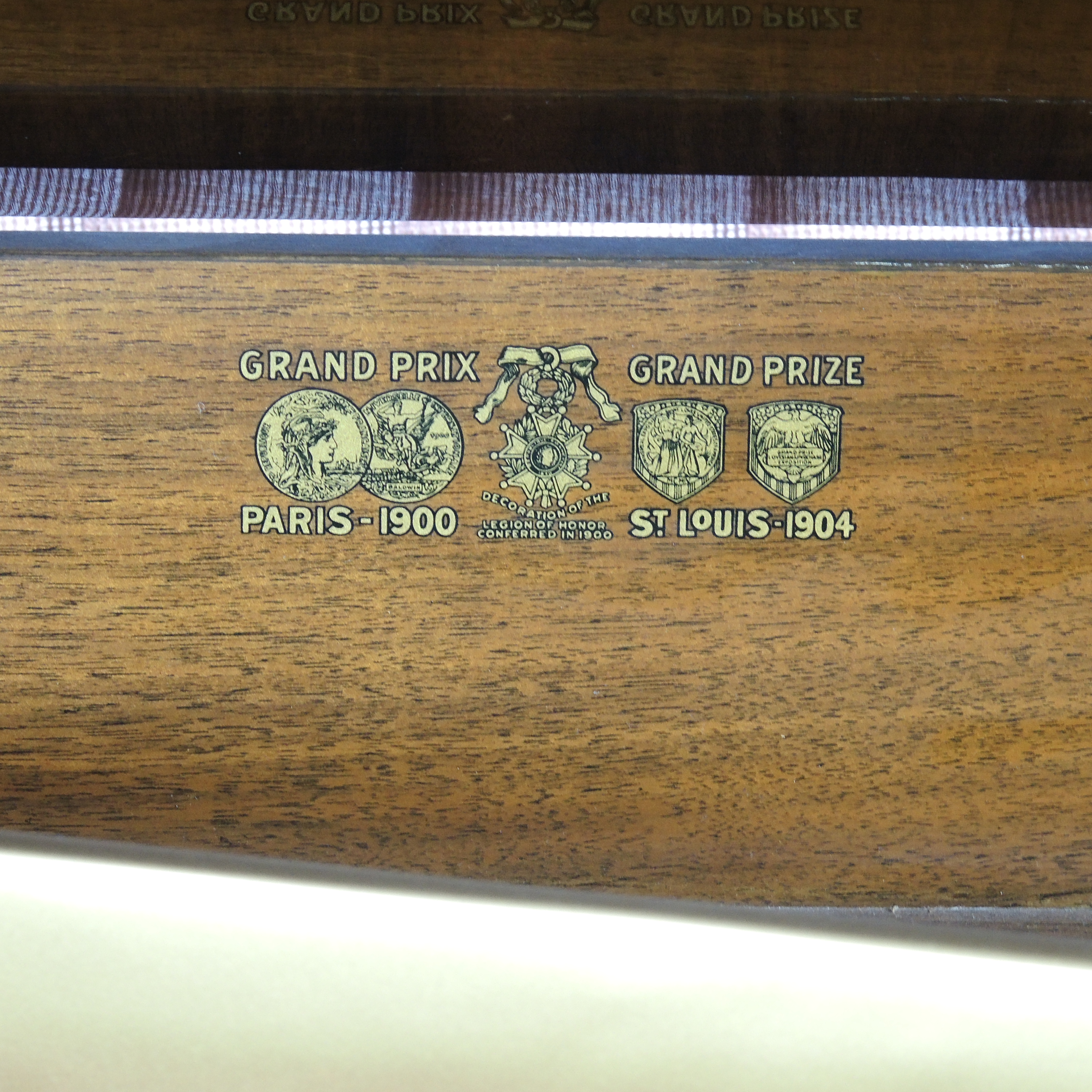 Baldwin "Grand Prix Paris" Baby Grand Piano with Bench