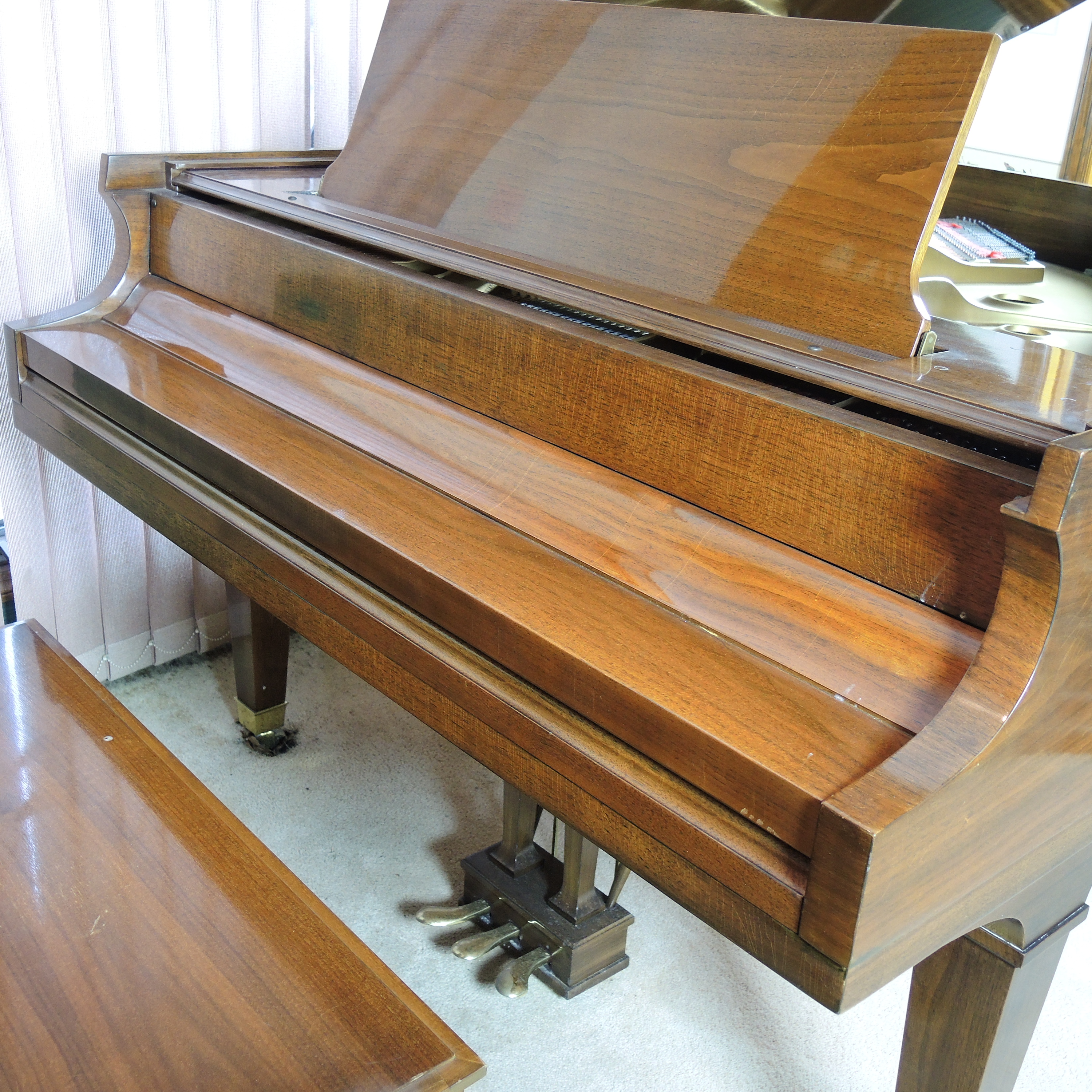 Baldwin "Grand Prix Paris" Baby Grand Piano with Bench