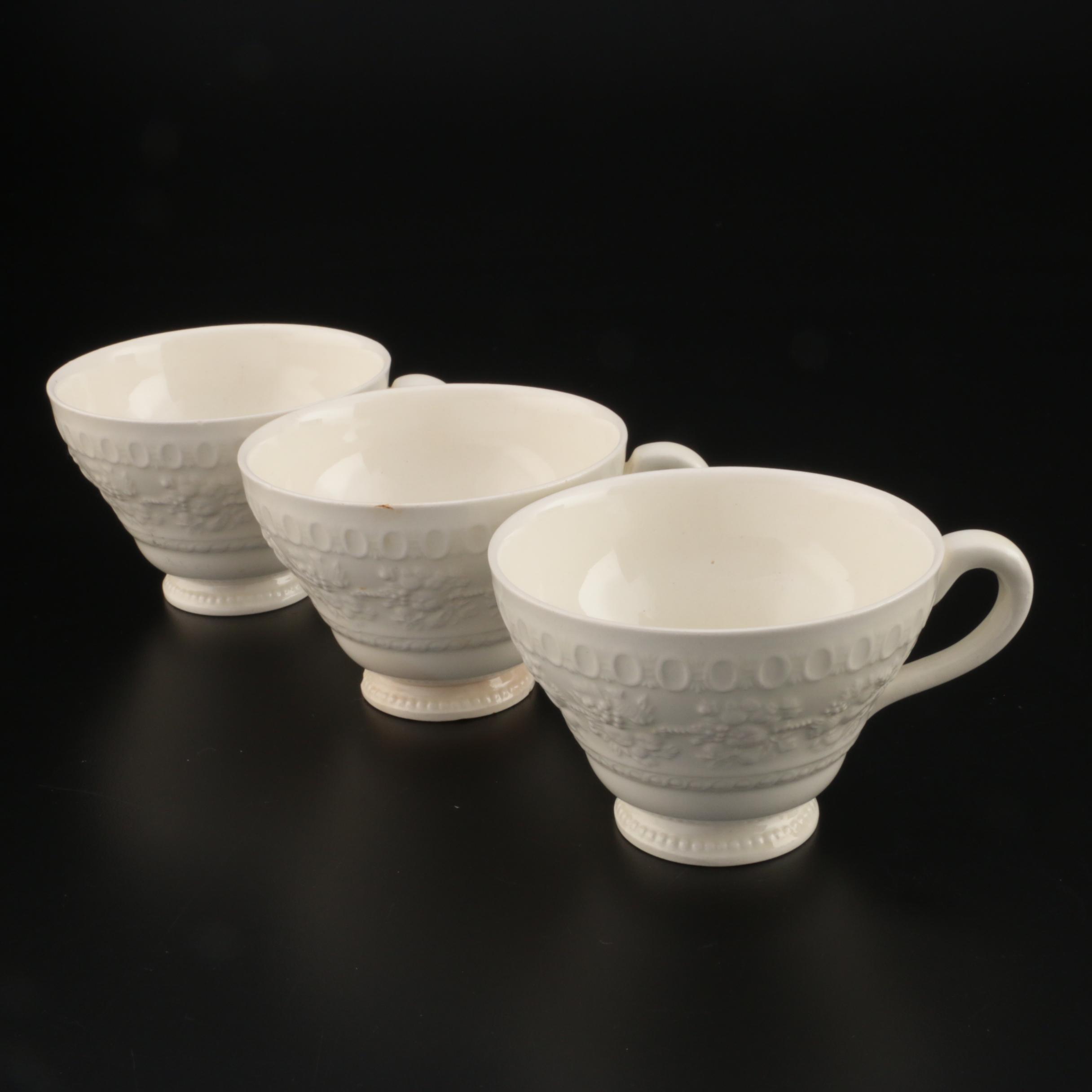 Wedgwood "Wellesley" Dinnerware and Serveware, Set for Eight