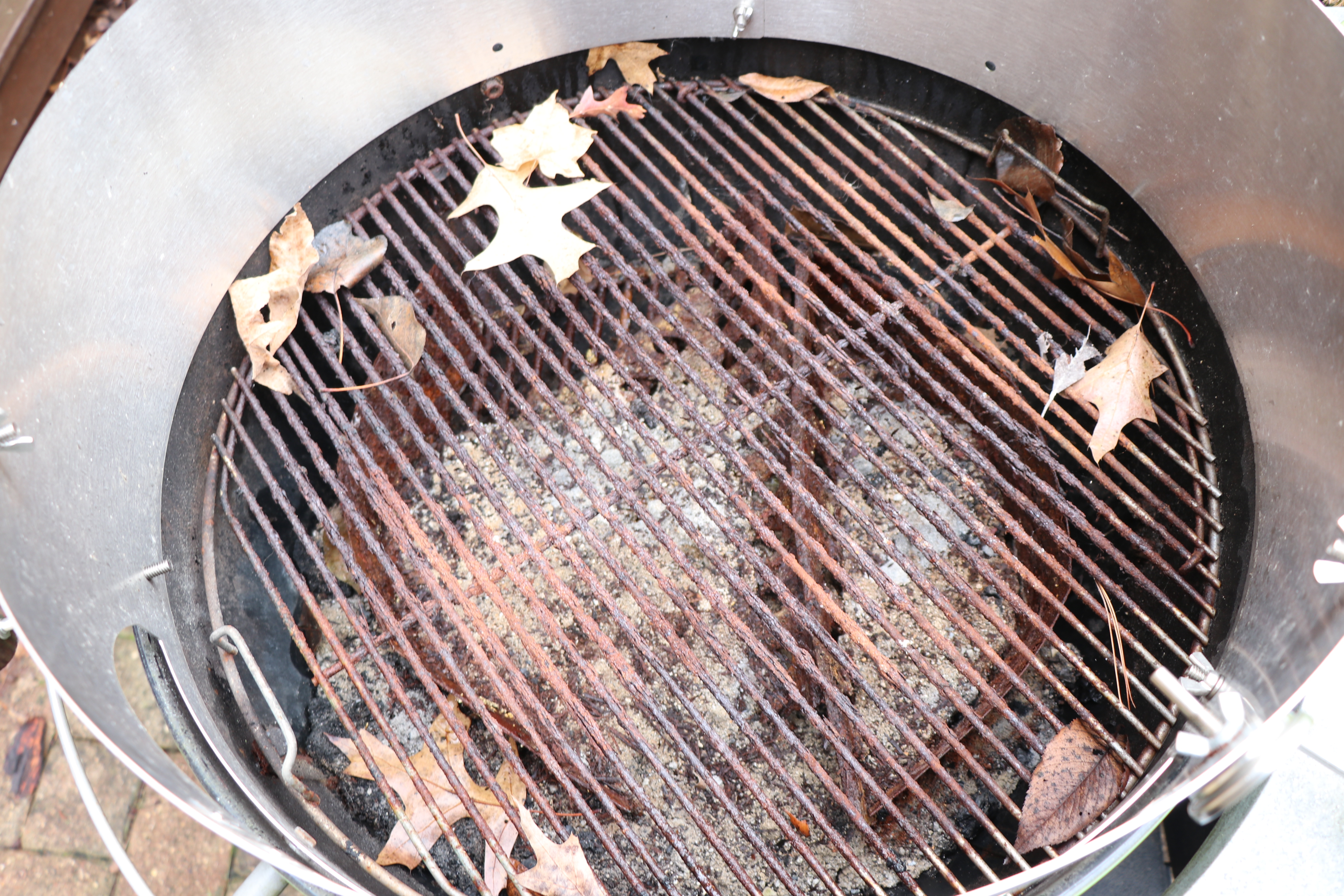 KettlePizza Weber Deluxe USA Outdoor Pizza Oven Kit and Grill