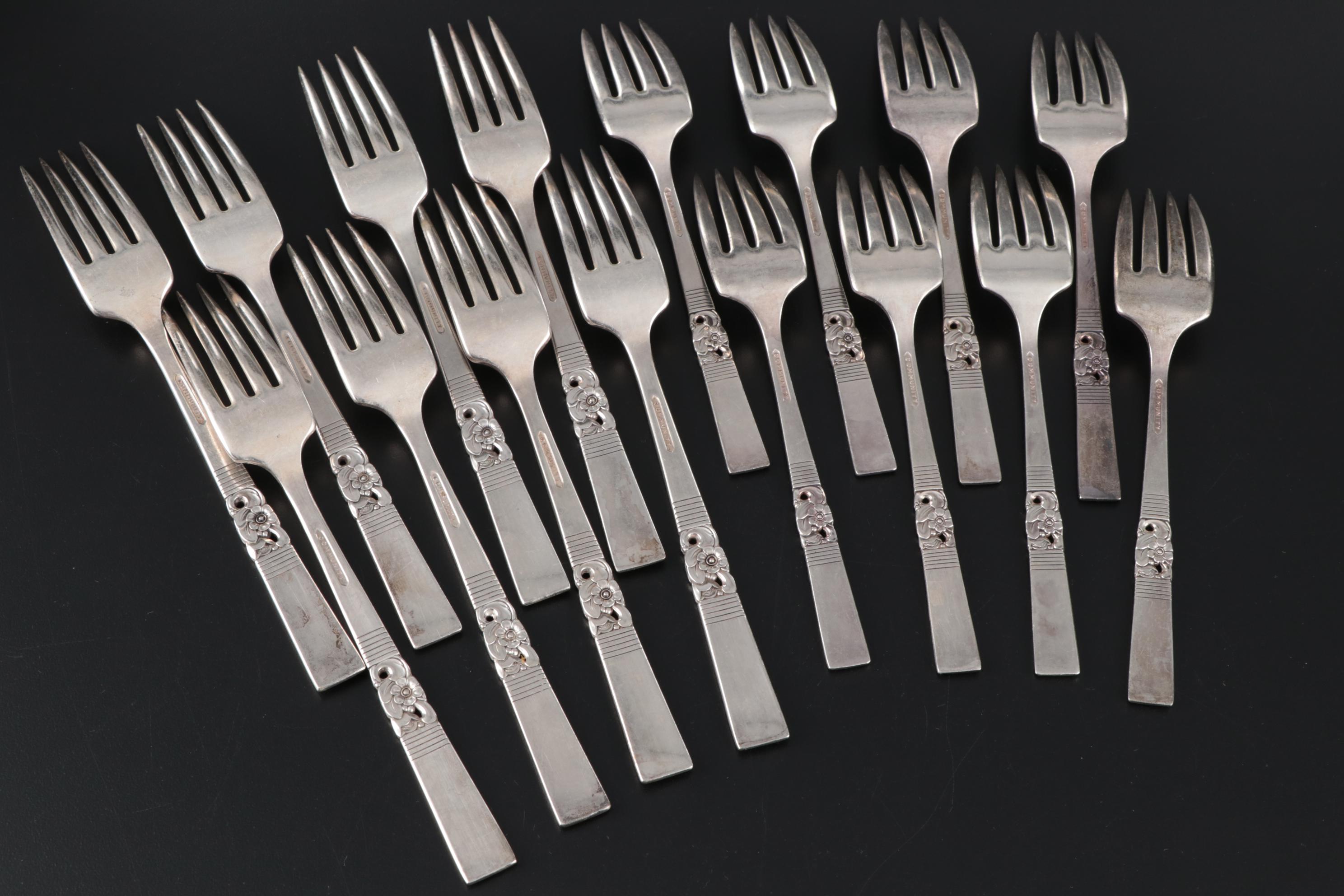 Oneida Community "Morning Star" Silver Plate Flatware Service for Eight
