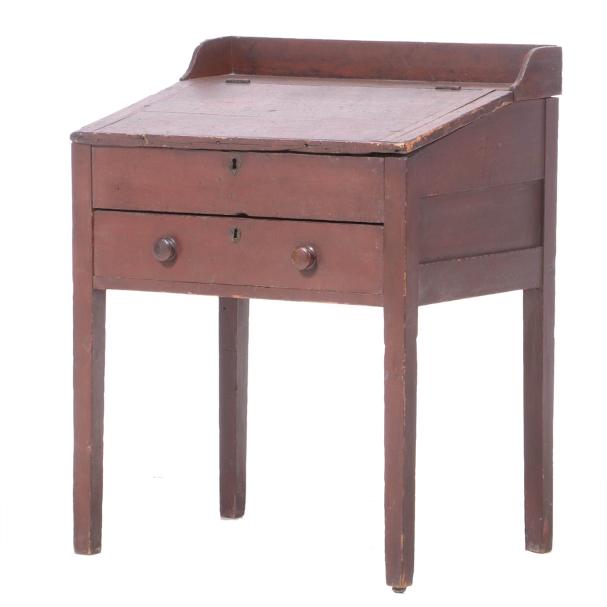 American Primitive Pine Desk in Red Wash, Early 19th Century