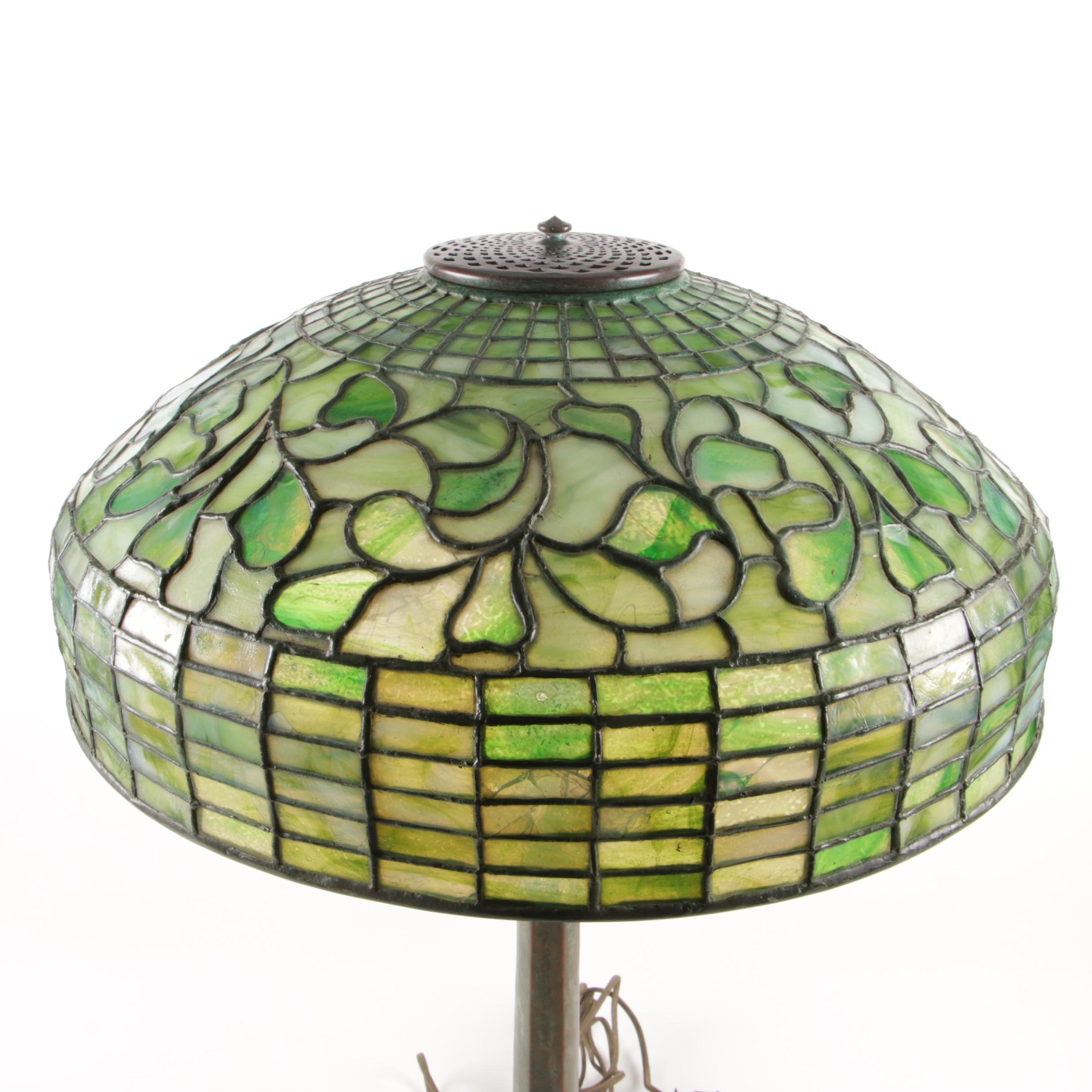 Tiffany Studios "Swirling Lemon Leaf" Patinated Bronze and Glass Lamp, 1910-20