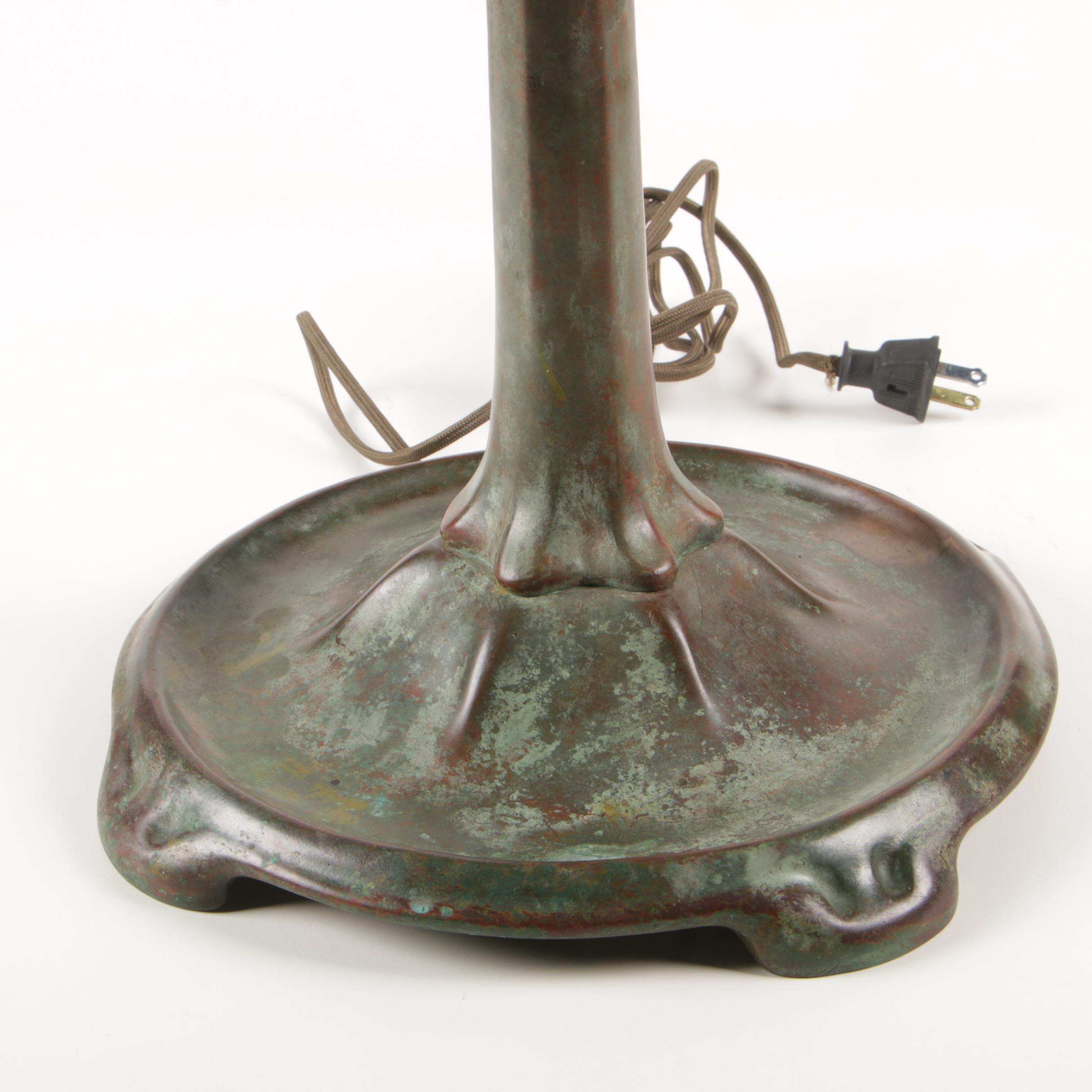 Tiffany Studios "Swirling Lemon Leaf" Patinated Bronze and Glass Lamp, 1910-20