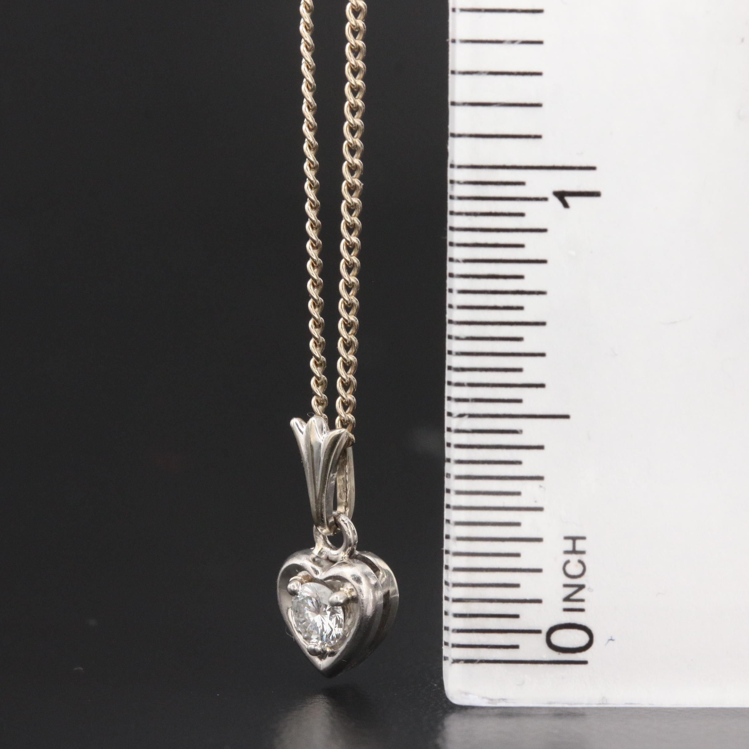 14K White Gold Diamond Heart Pendant Necklace