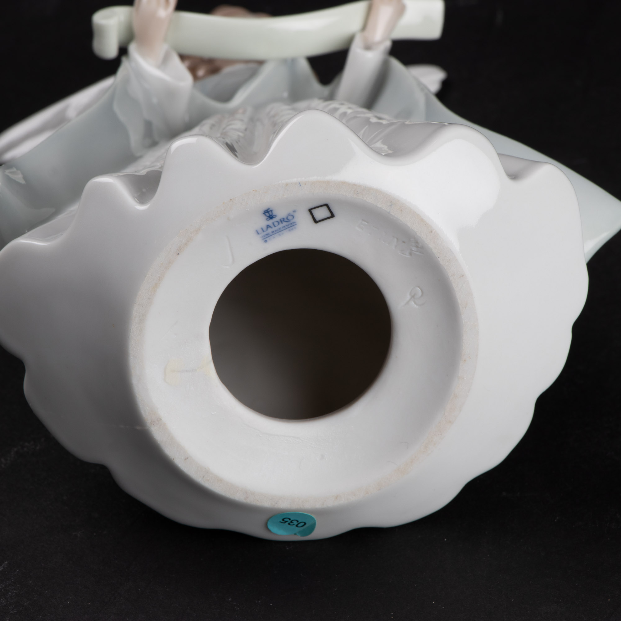 Lladró "Angel Navidad Cantante" Porcelain Tree Topper Figurine, 1990