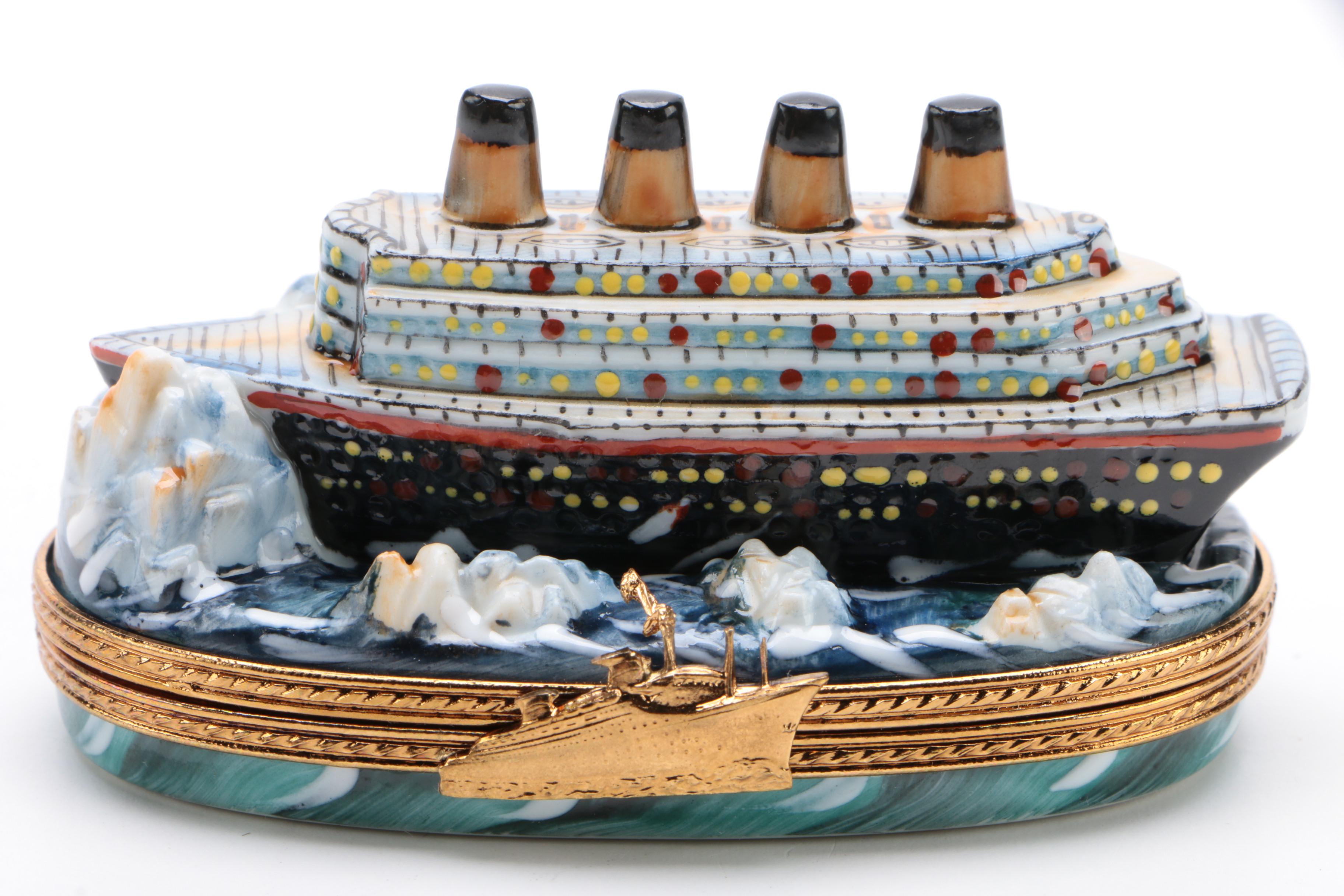 Limoges Limited Edition"Titanic Hitting Iceberg" Trinket Box, 393/750